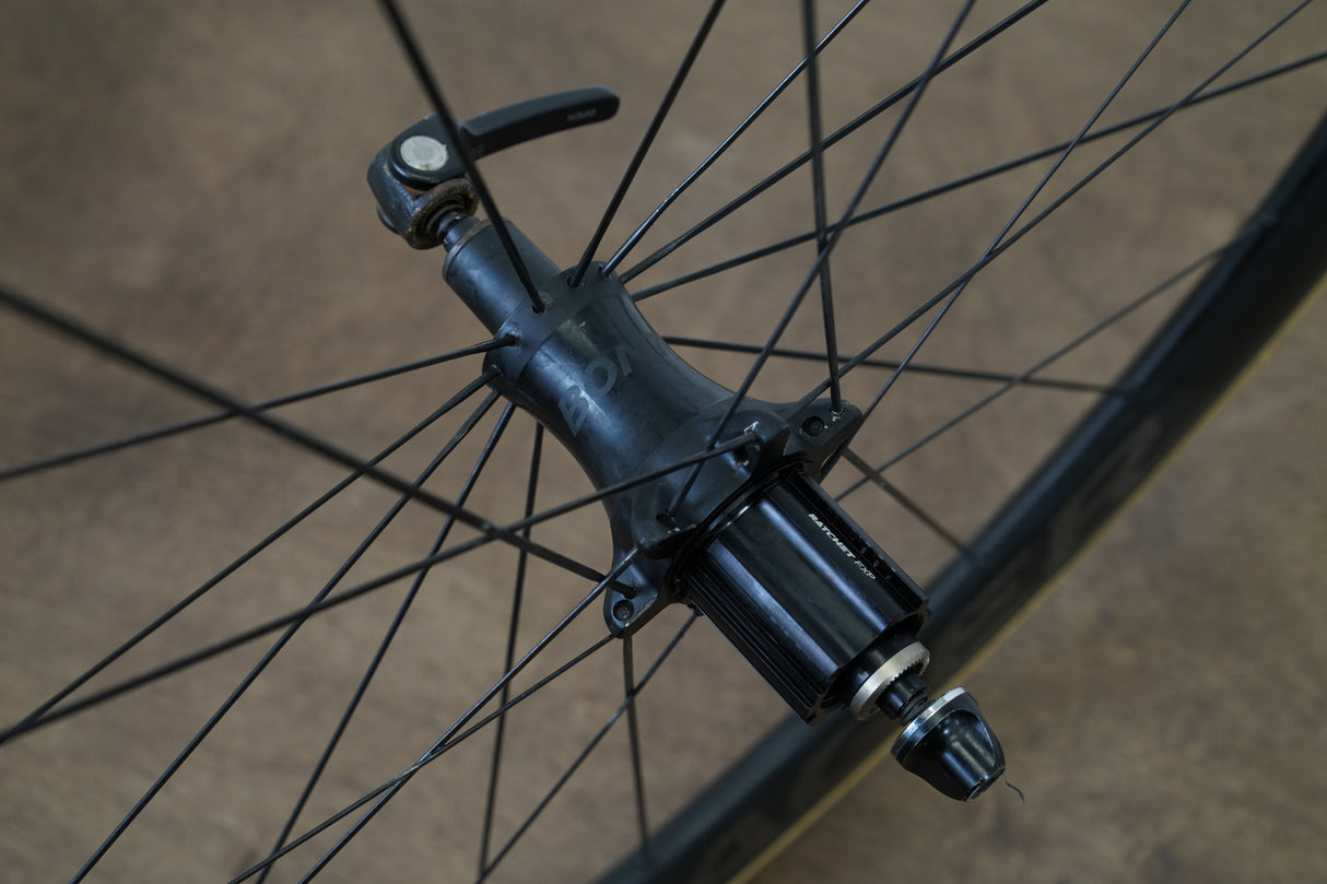 Bontrager Aeolus XXX 4 Carbon Clincher Rim Brake Wheelset Campagnolo 11 Speed