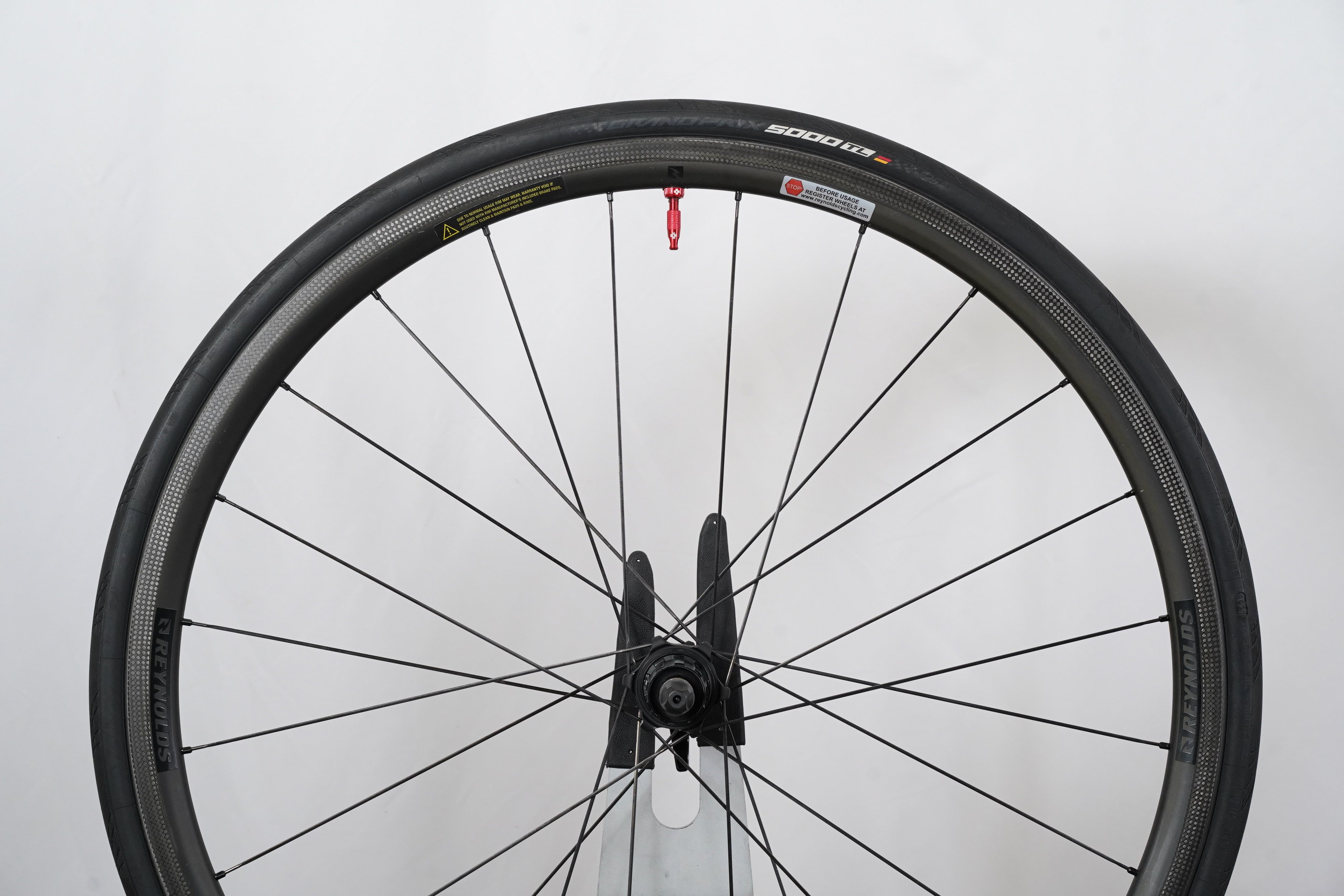 レイノルズ　アタック　Reynolds attack Amazon.com: Reynolds - Attack Disc Brake Carbon Fiber Wheelset for