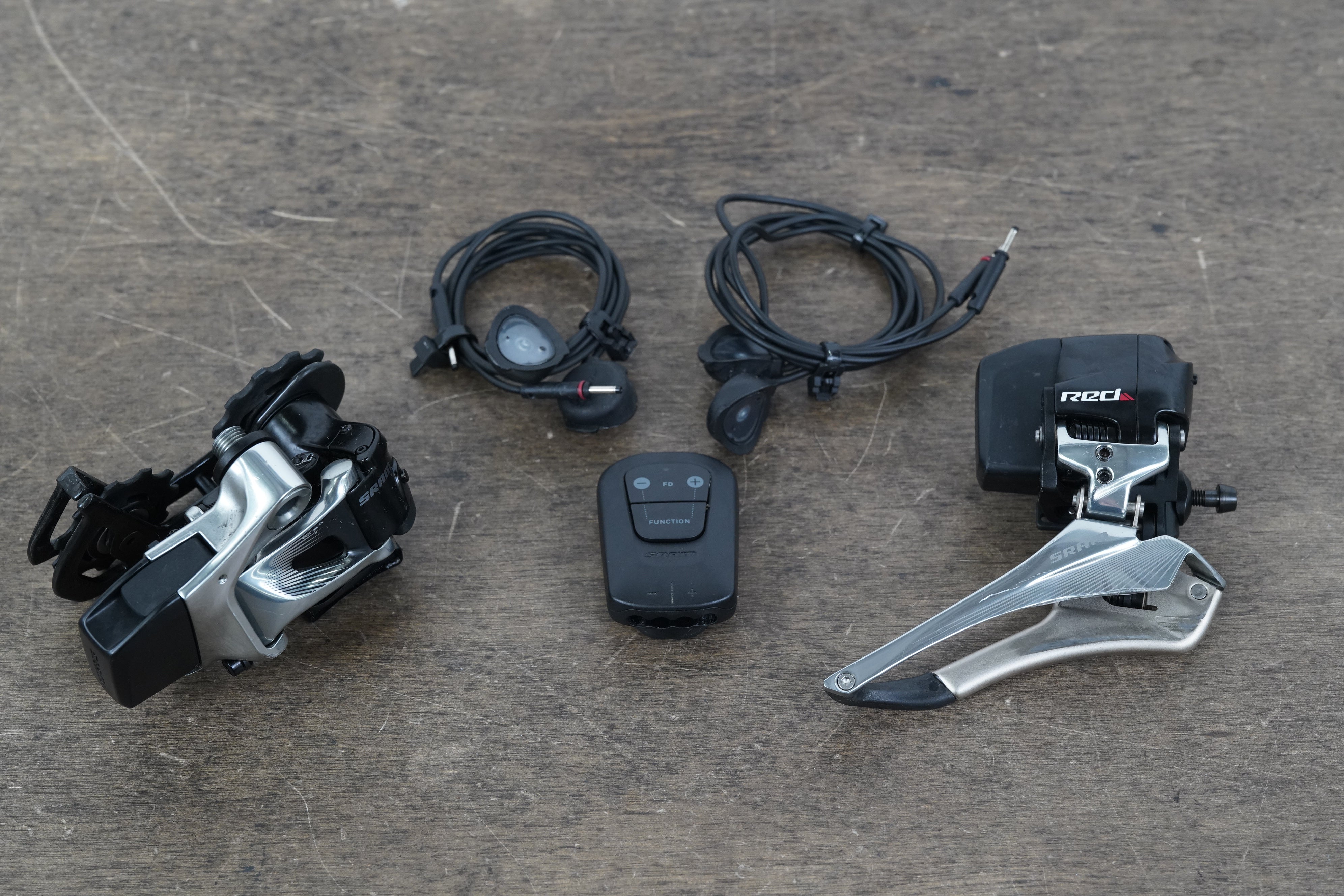 SRAM Red eTap A1 11 Speed Wireless Electronic BlipBox TT Triathlon