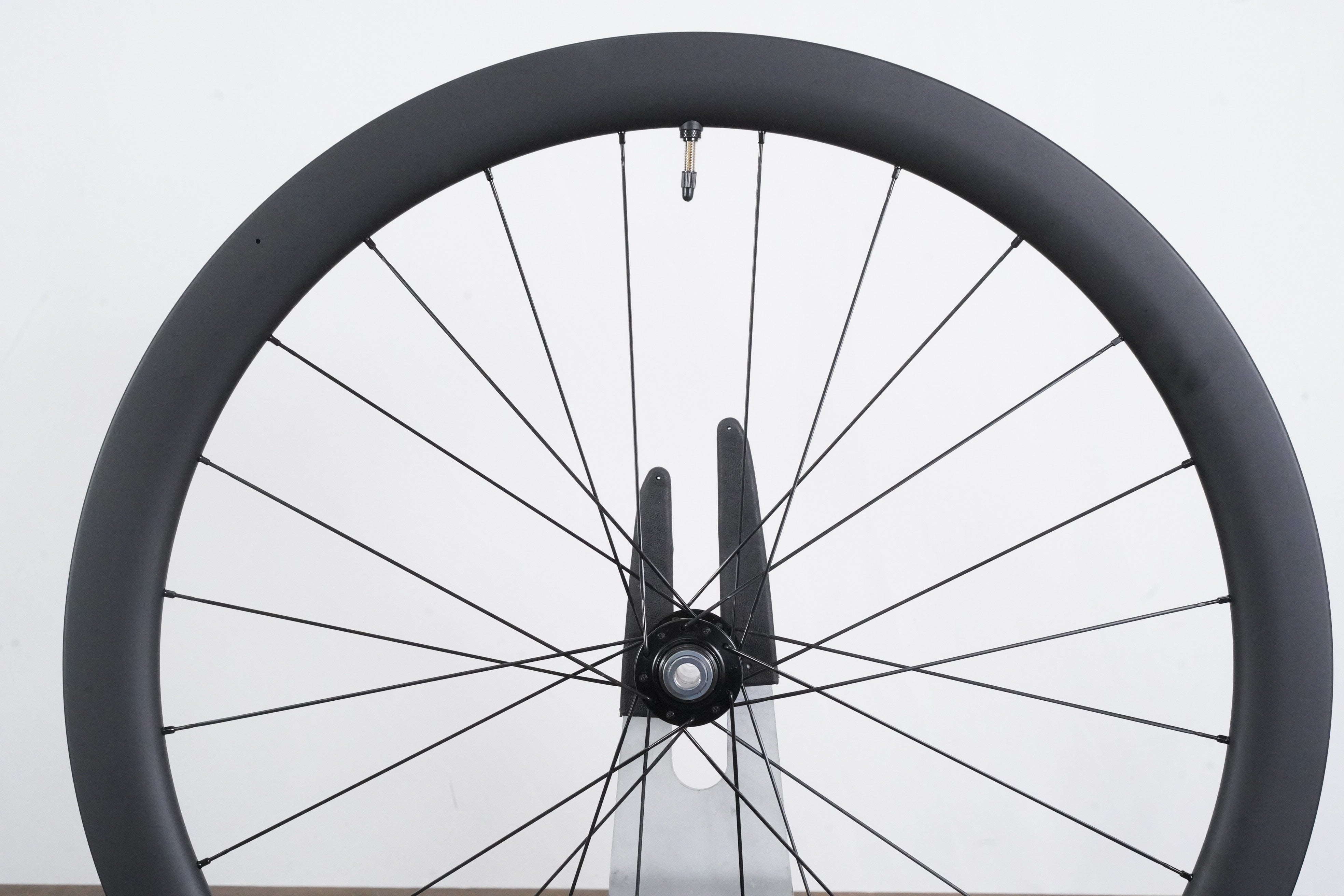 Shimano 105 WH-RS710-C46 Carbon Tubeless Clincher Disc Brake