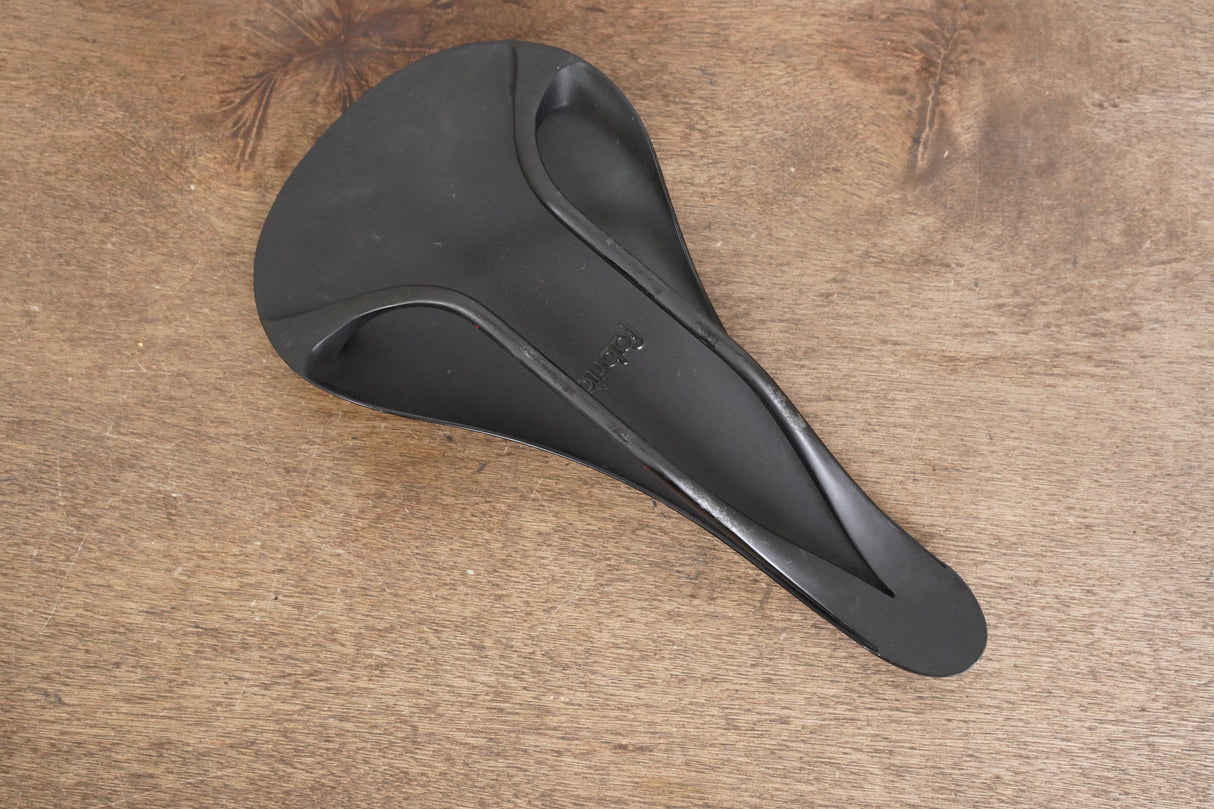 142mm (Shallow) Fabric ALM Ultimate Carbon Rail Carbon Road Saddle 150g