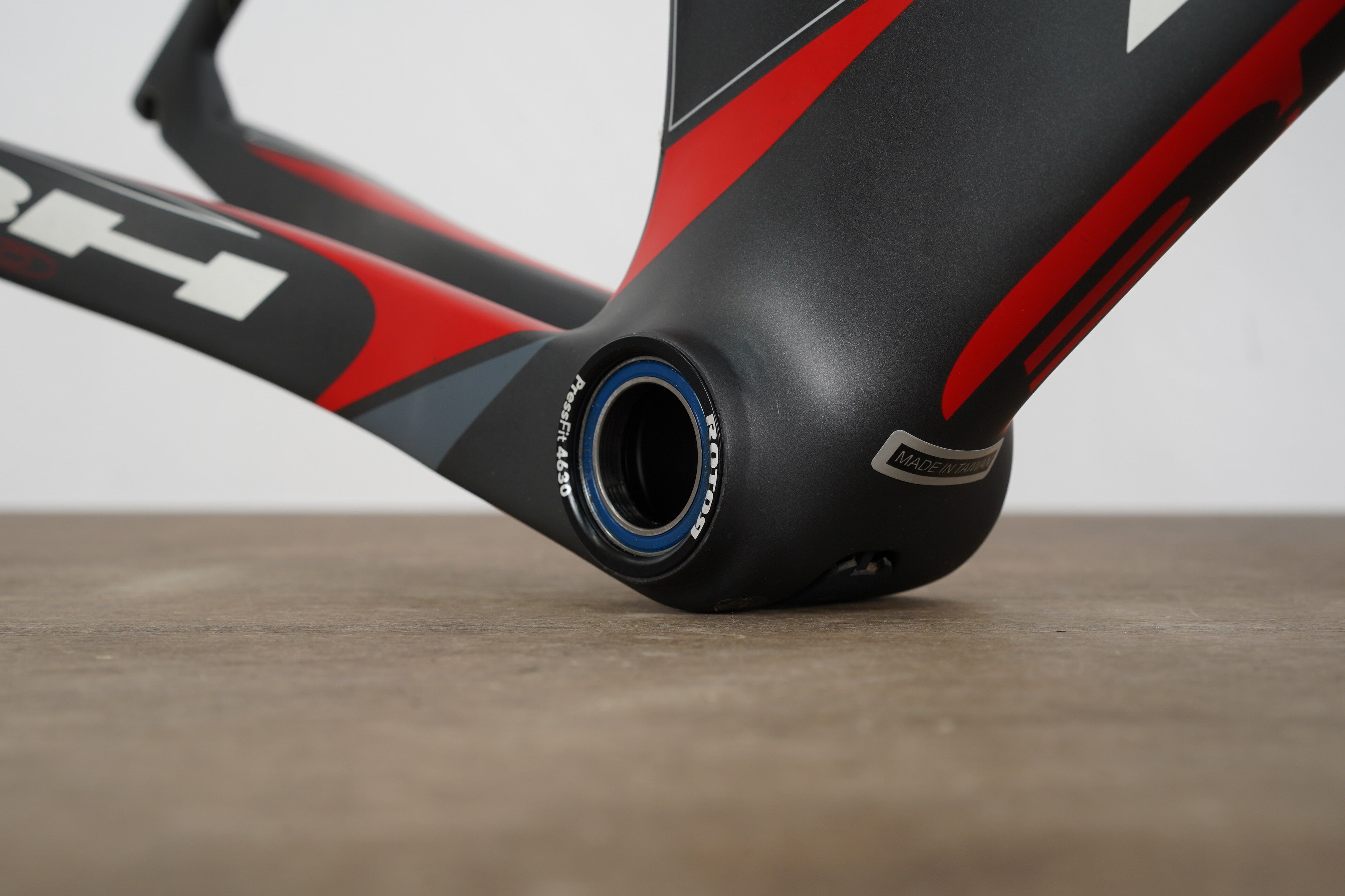 56cm BH Aero TT Carbon Rim Brake TT Triathlon Frameset – Elevate