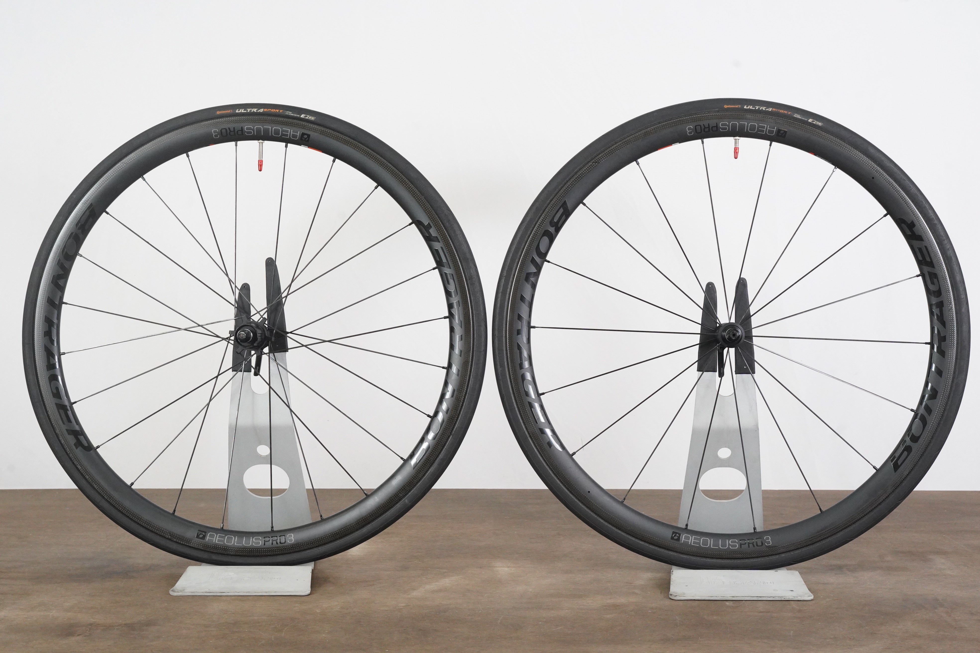 パーツ BONTRAGER AEOLUSPRO3 Bontrager Aeolus Pro 3 Carbon Clincher Rim Brake Wheelset