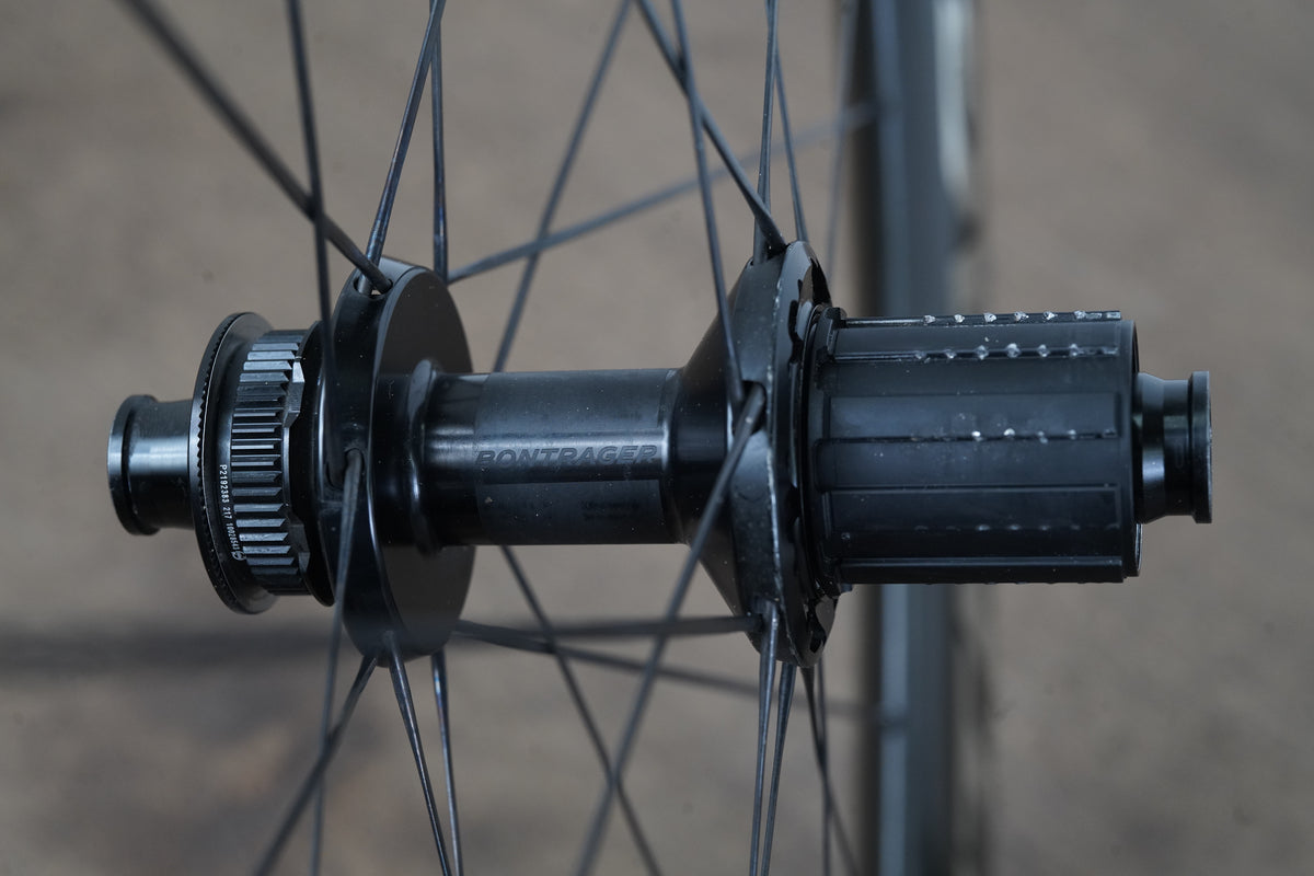 Bontrager Aeolus RSL 62 Carbon Tubeless Clincher Disc Brake Wheelset 11 Speed
