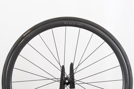 Black Inc. THIRTY Carbon Tubeless Disc Brake Wheelset Shimano/SRAM 11 Speed