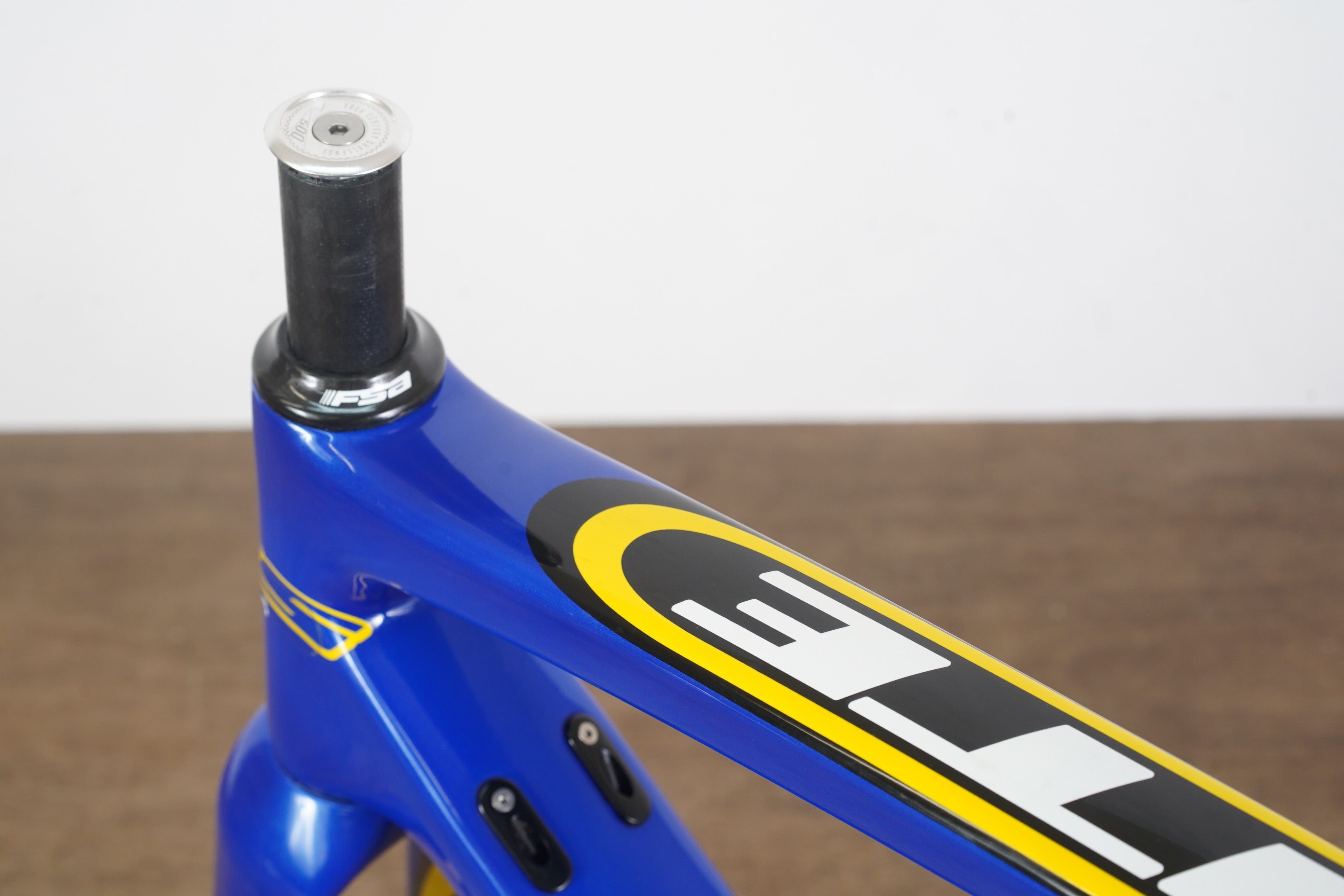 S (Small) KHS FLITE TEAM Carbon Rim Brake Road Frameset – Elevate