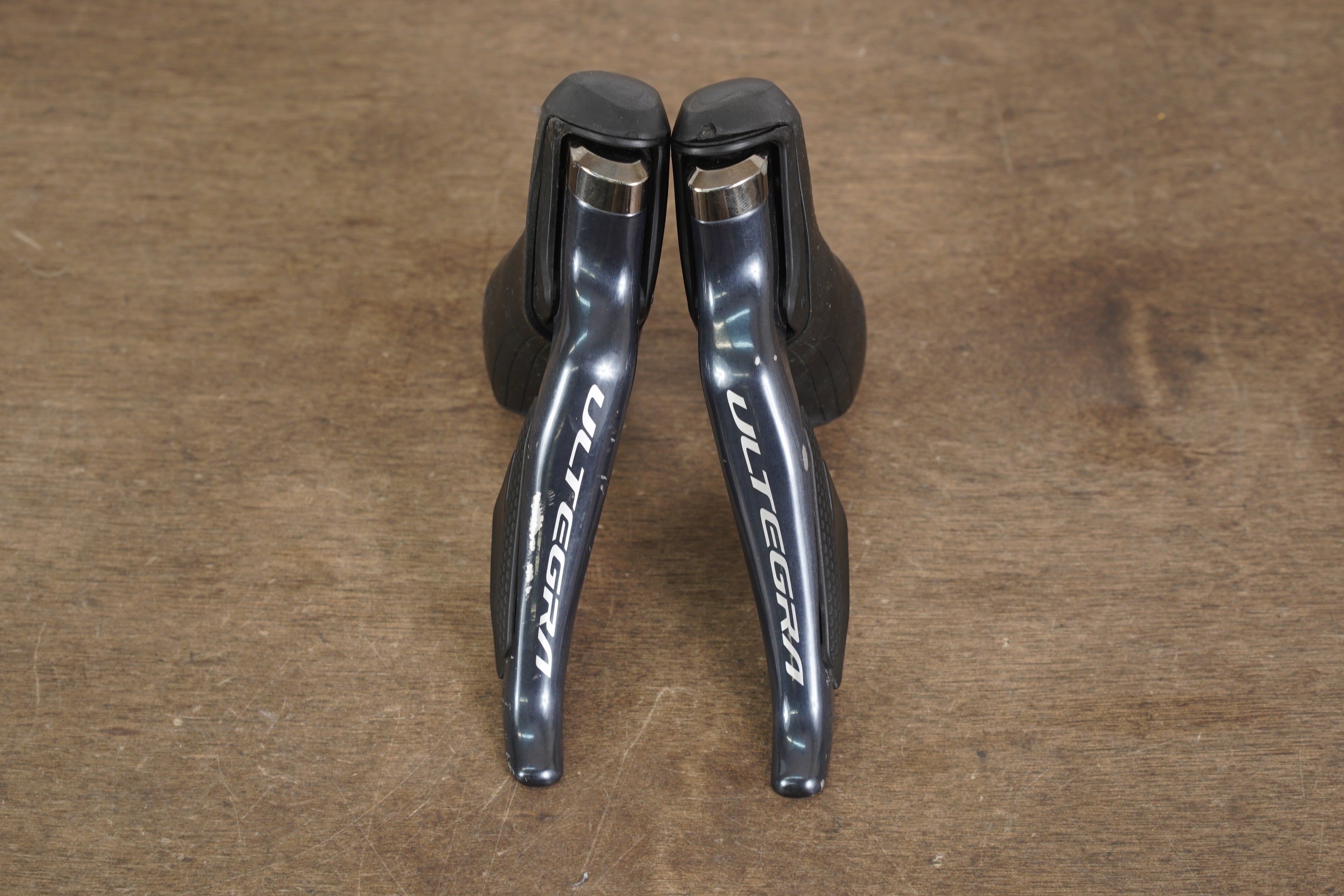 Shimano Ultegra R8050 Di2 11 Speed Electronic Rim Brake Road