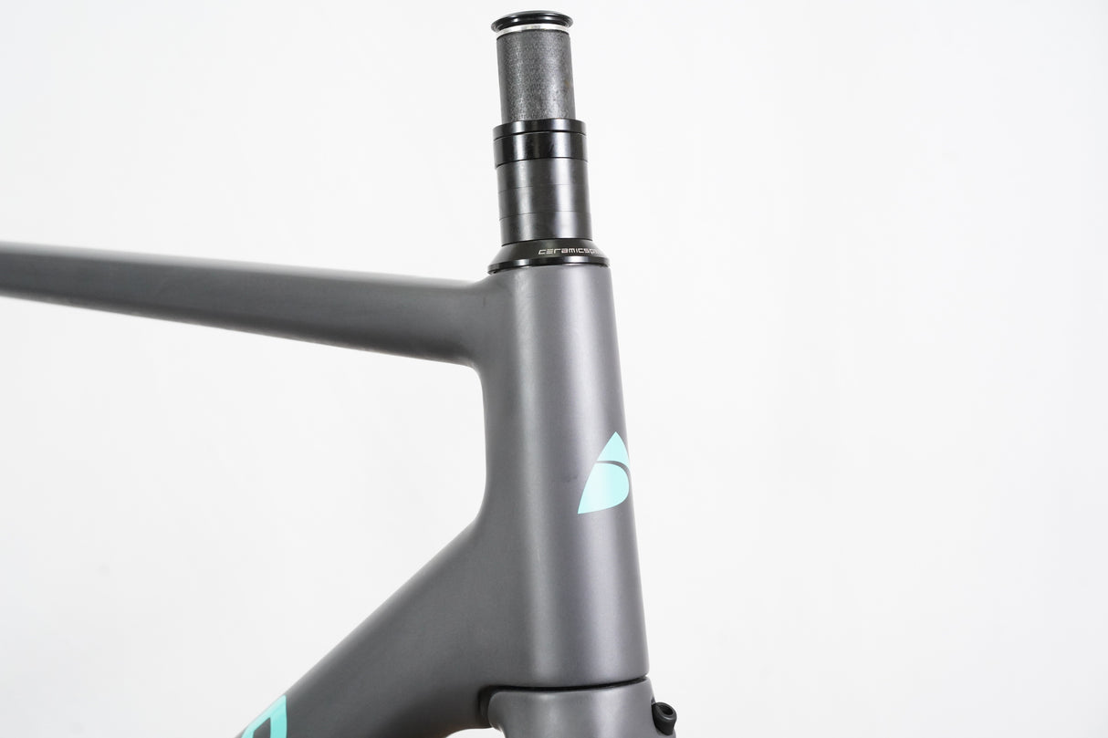 56cm Factor O2 Carbon Disc Brake Road Frameset