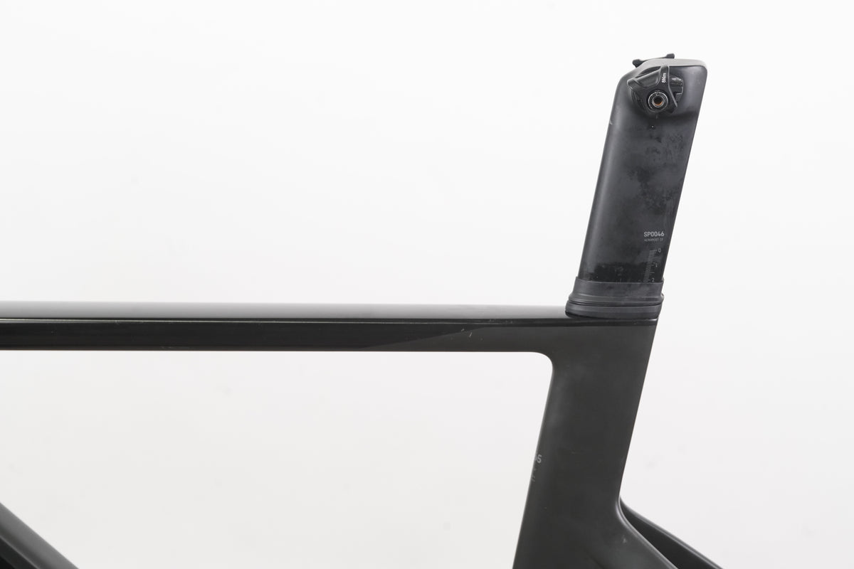 2023 M (Medium) Canyon Aeroad CFR Carbon Disc Brake Road Frameset + Cockpit