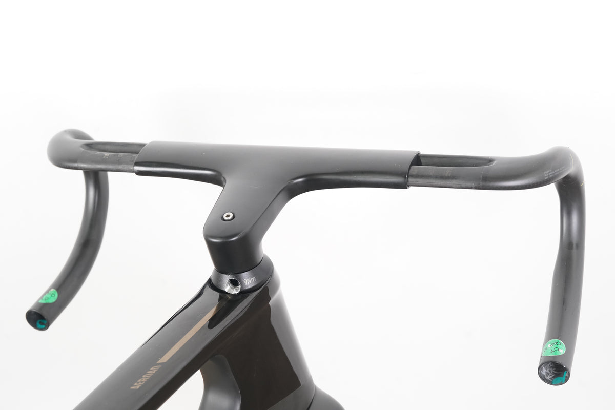 2023 M (Medium) Canyon Aeroad CFR Carbon Disc Brake Road Frameset + Cockpit