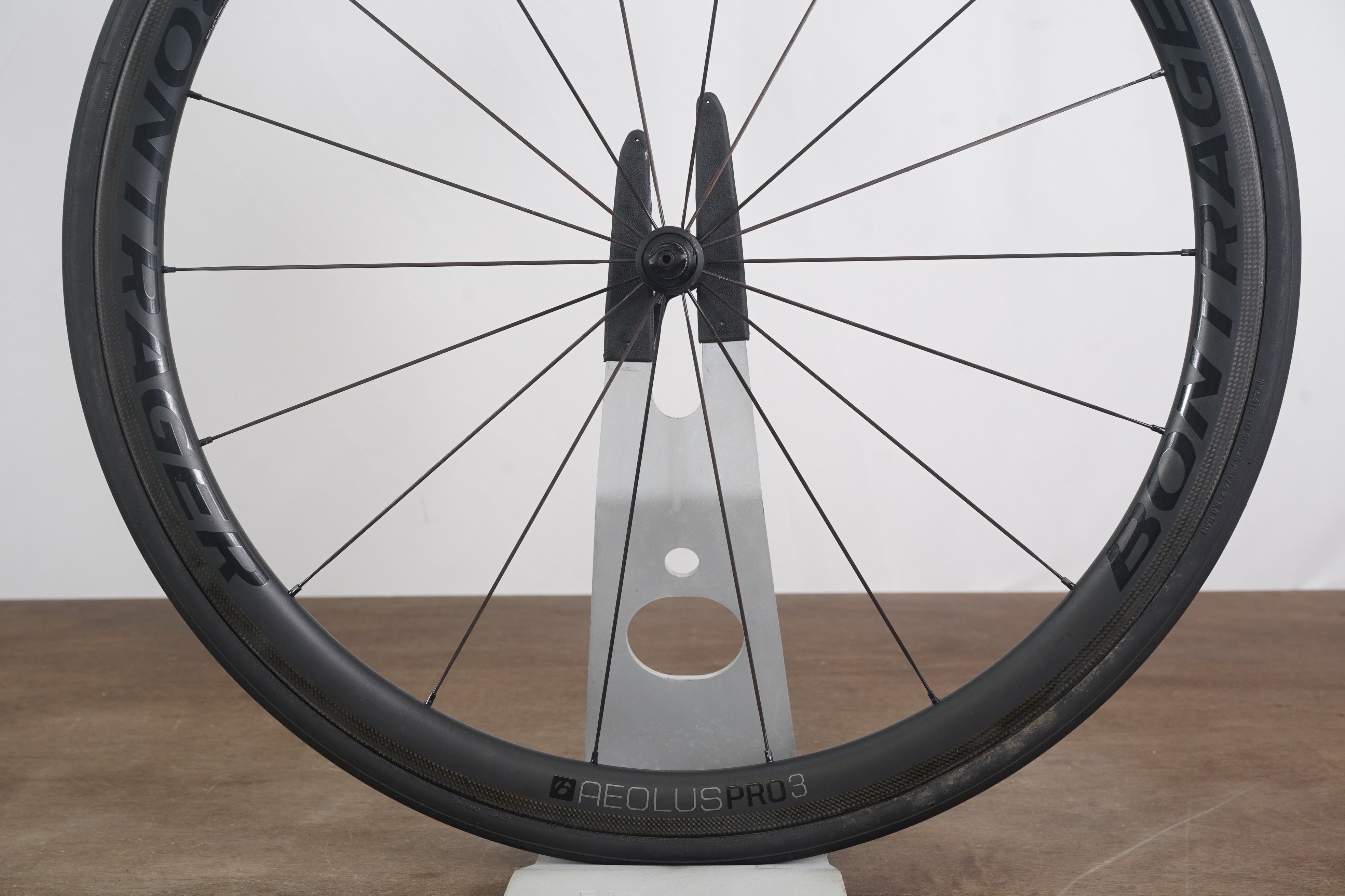 Bontrager Aeolus Pro 3 TLR Carbon Tubeless Clincher Rim
