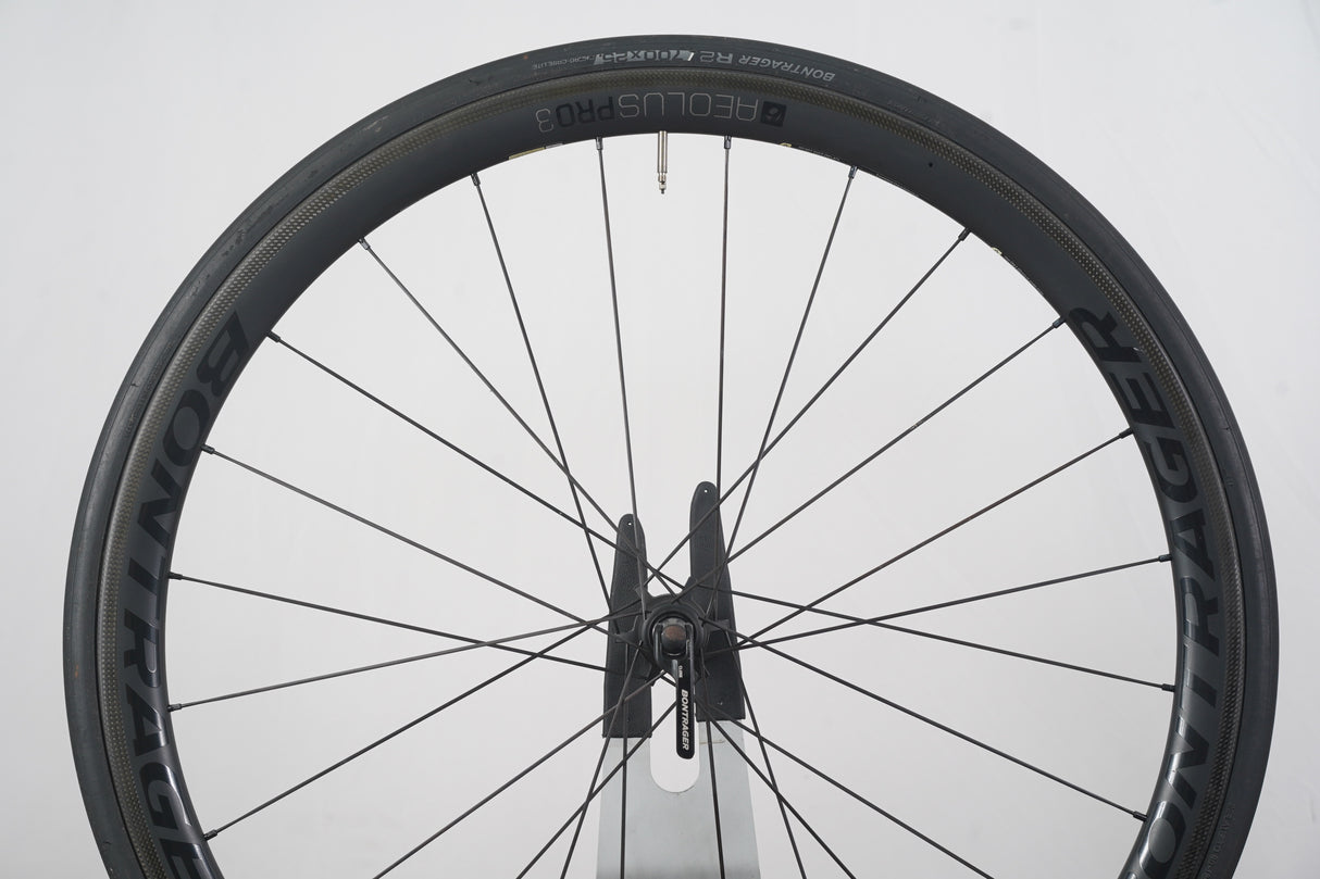 Bontrager Aeolus Pro 3 TLR Carbon Tubeless Clincher Rim Brake Wheelset 11 Speed