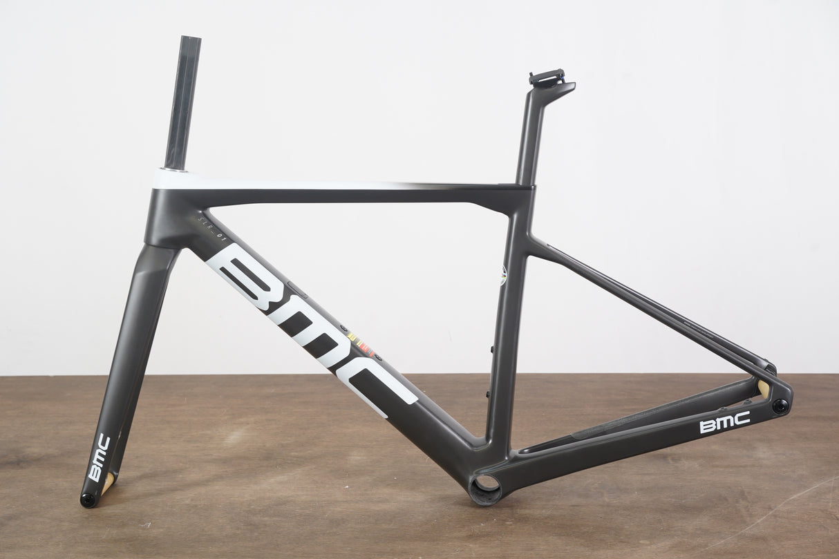 NEW 2022 47cm BMC Teammachine SLR01 Disc Team Frameset FRS CBN-WHT-WHT