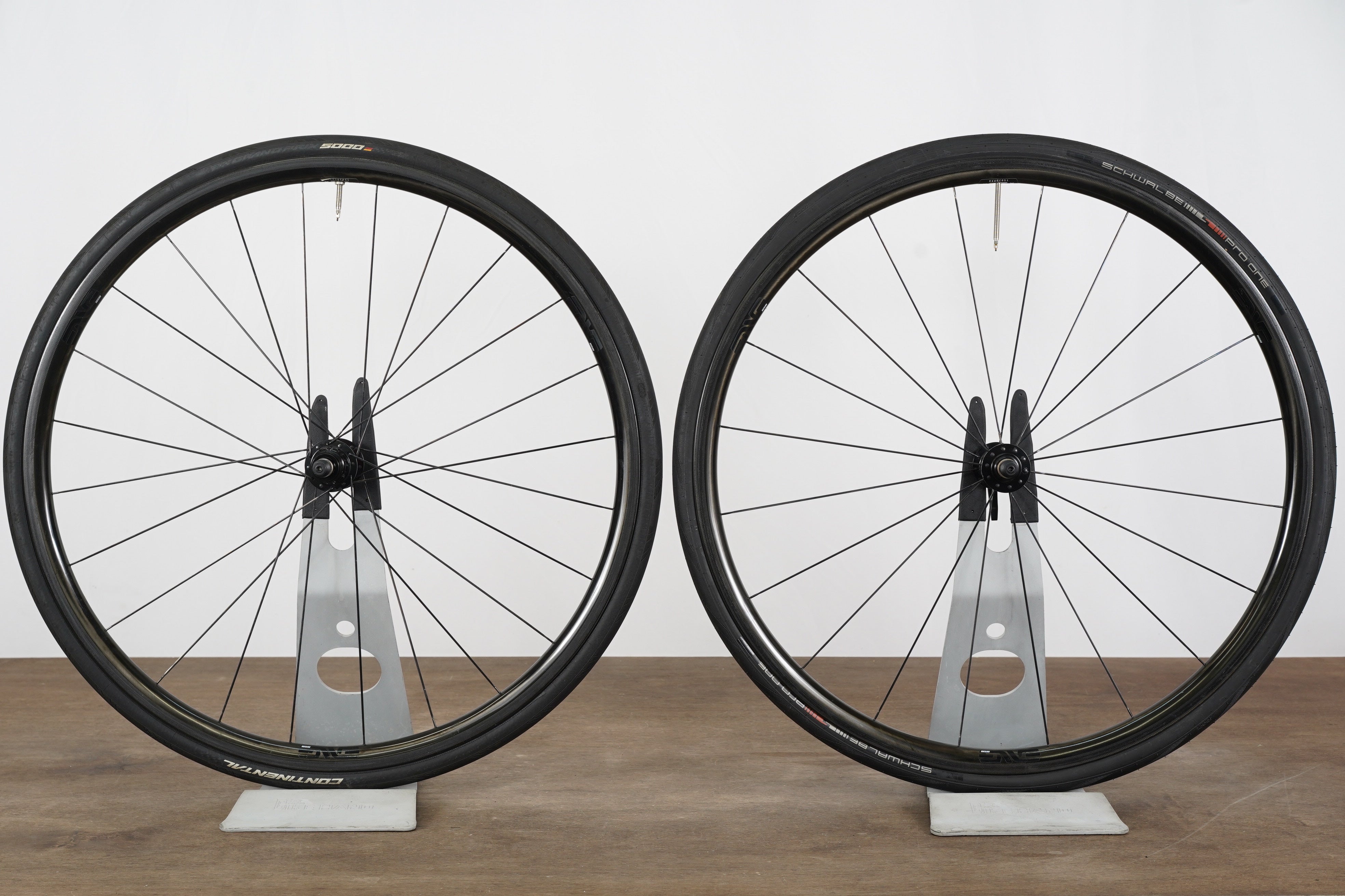 ENVE SES 2.2 Gen 2 DT Swiss 240s Carbon Tubeless Rim Brake