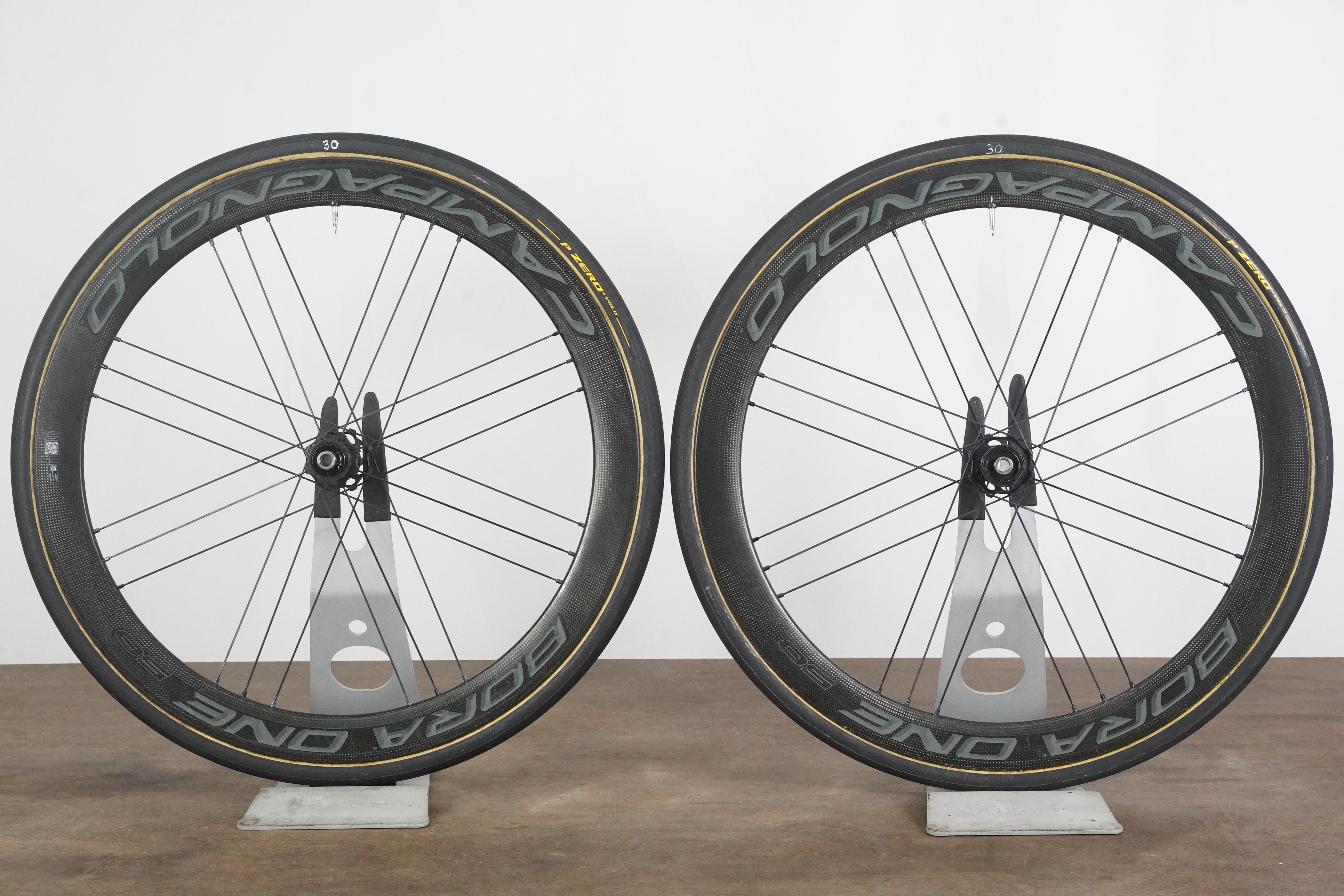 【ジャンク】Campagnolo Bora One 50 フロント タイヤ付き Campagnolo Bora One 50 Tubeless Front Rim USB Ceramic