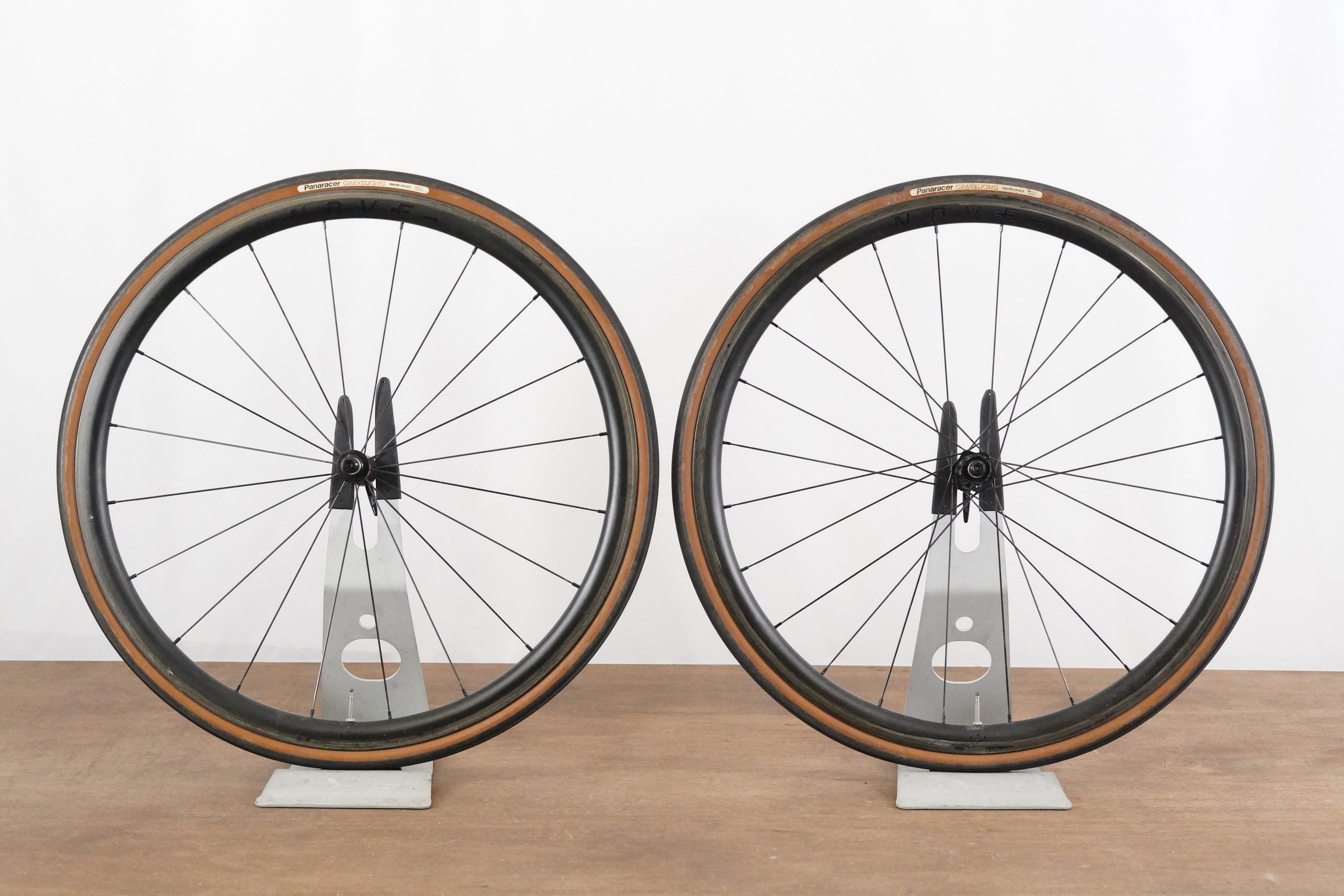 NOVE DT Swiss 240s Carbon Rim Brake Wheelset Shimano/SRAM 11