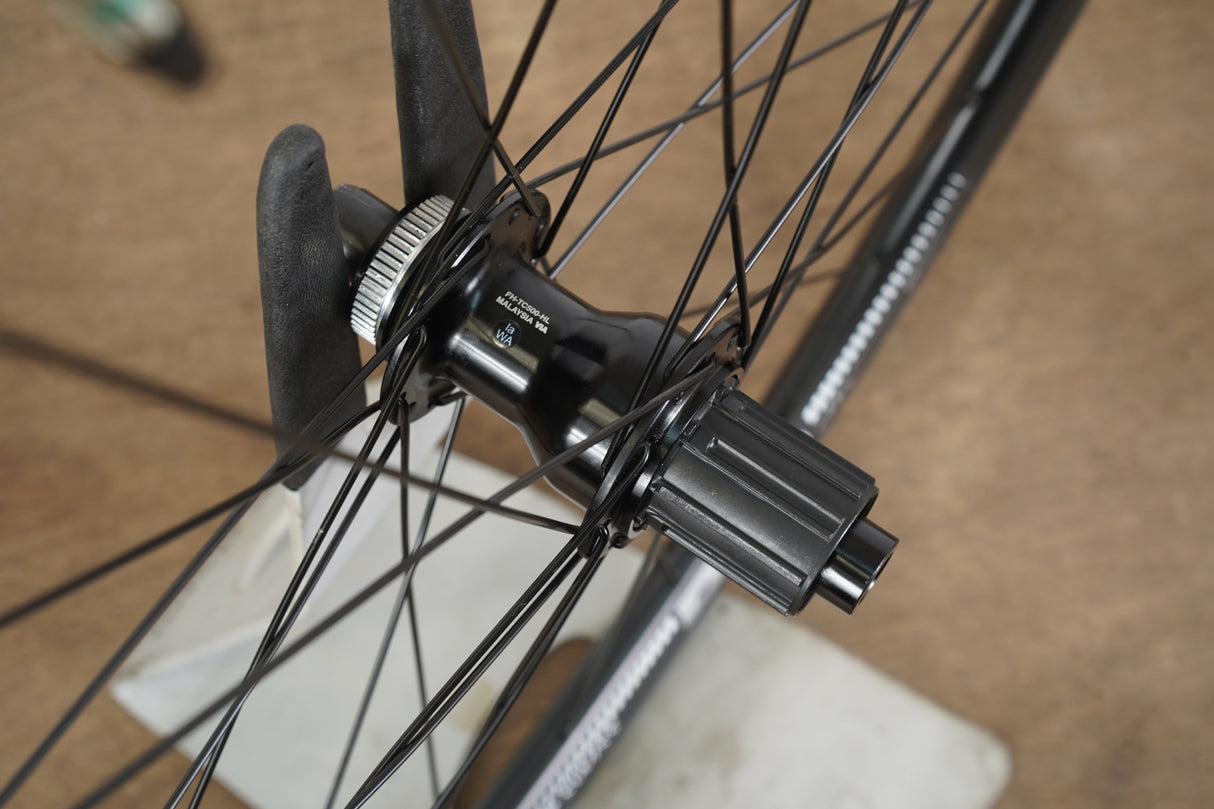 DT Swiss R470 Alloy Tubeless Clincher Disc Brake Wheelset Shimano/SRAM 11 Speed
