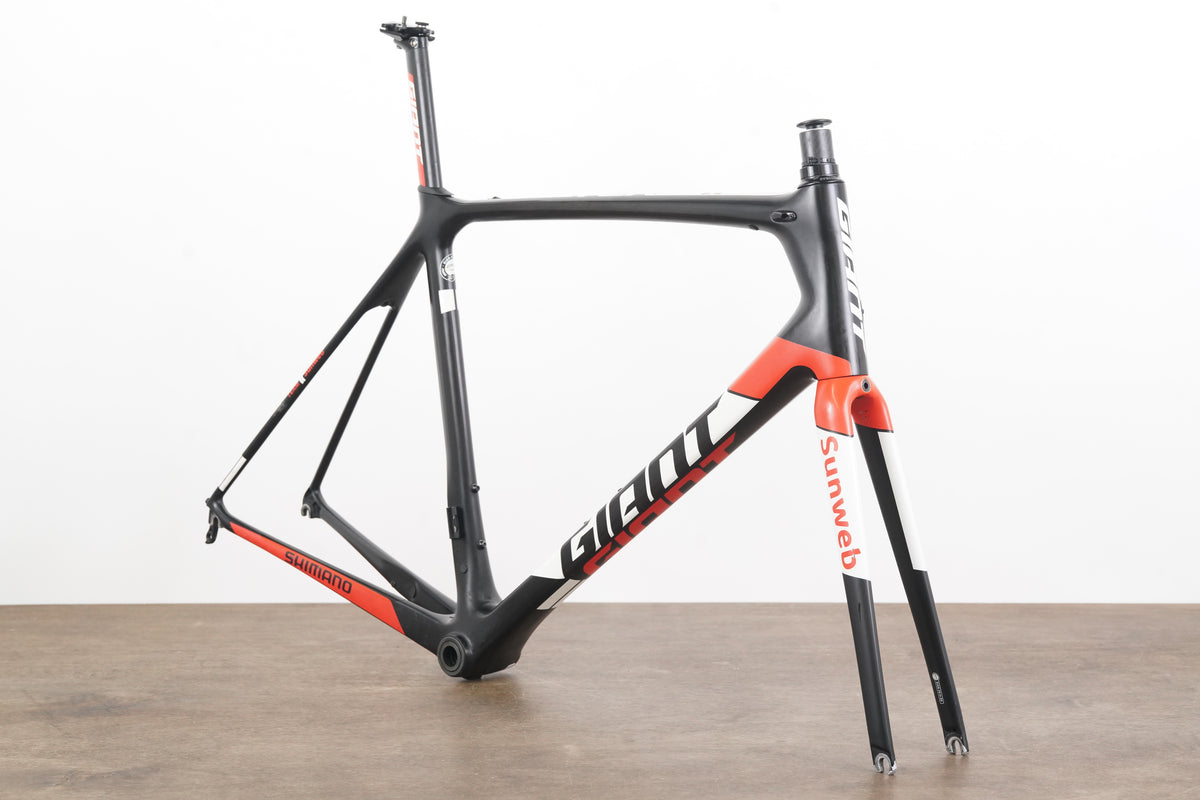 *Damaged* L (Large) Giant TCR Advanced Pro Team Sunweb Carbon Rim Road Frameset