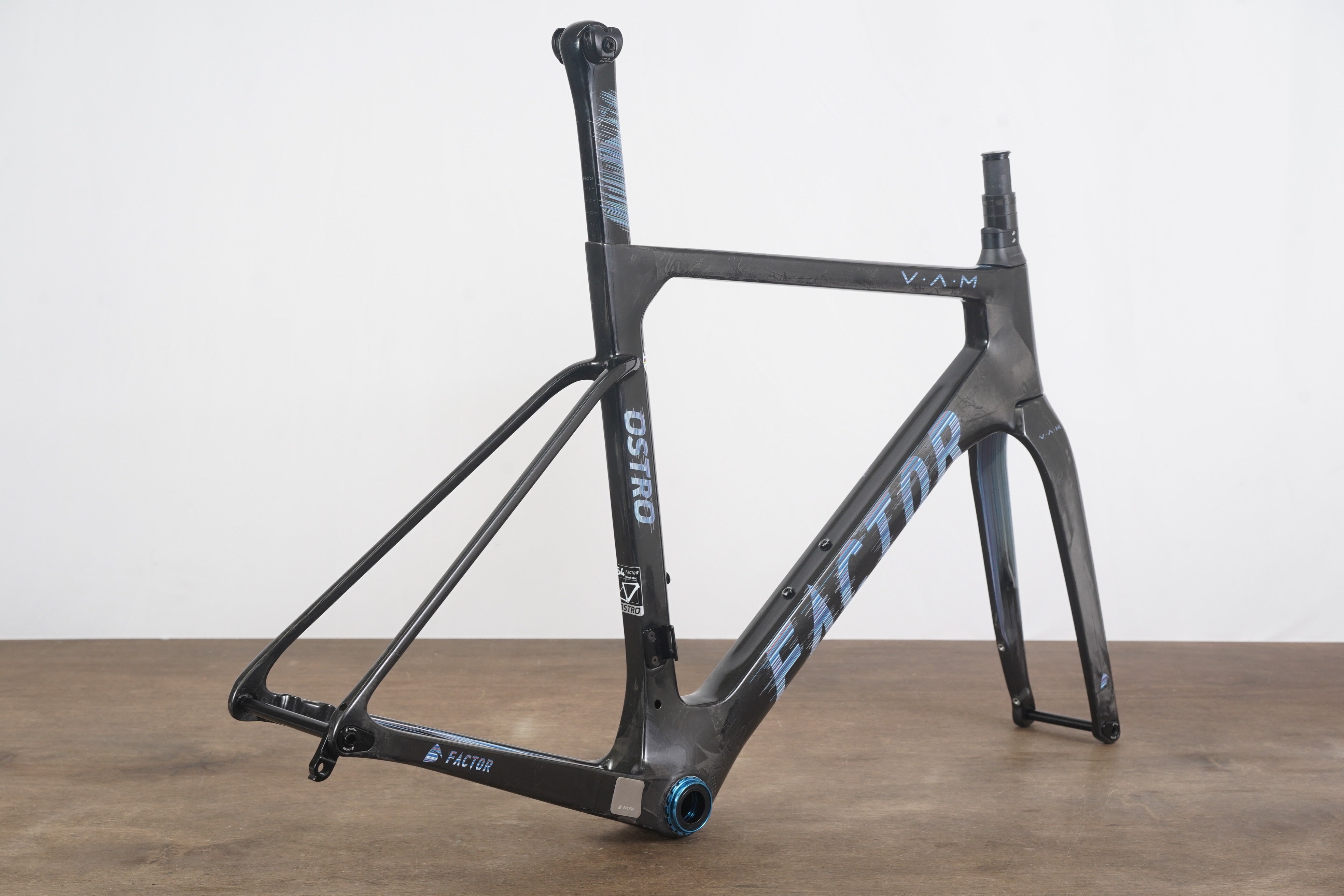 54cm Factor Ostro VAM V1 Carbon Disc Brake Road Frameset – Elevate