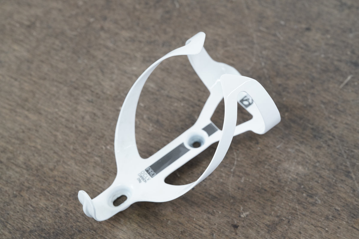 (1) Bontrager Pro OCLV Carbon Bottle Cage 21g