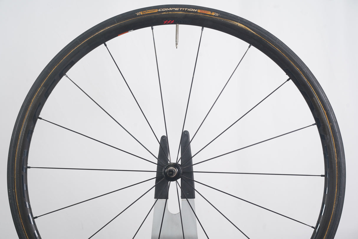 Bontrager Aeolus XXX 2 Carbon Tubular Rim Brake Wheelset Shimano/SRAM 11 Speed