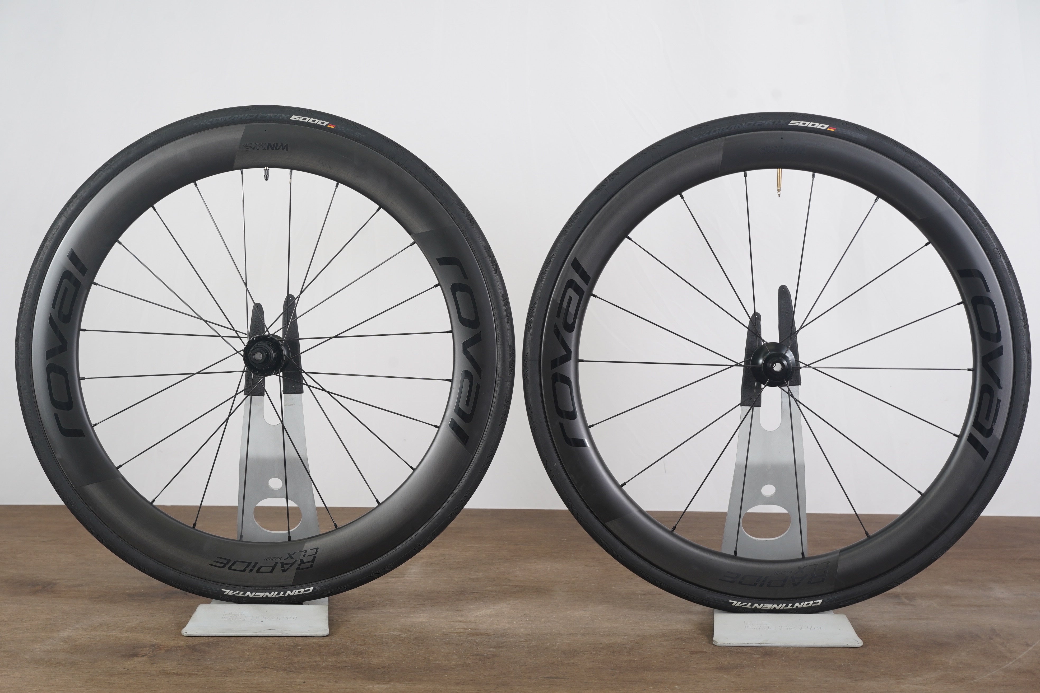【新品未使用】roval RAPIDE CLX HG DISC★クリンチャーリア 再入荷】 ROVAL RAPIDE CLX II | スペシャライズド 幕張