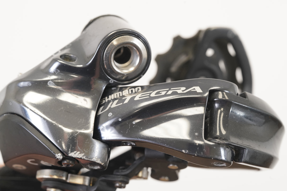 Shimano Ultegra 6870 GS Di2 11 Speed Electronic Rim Brake Groupset