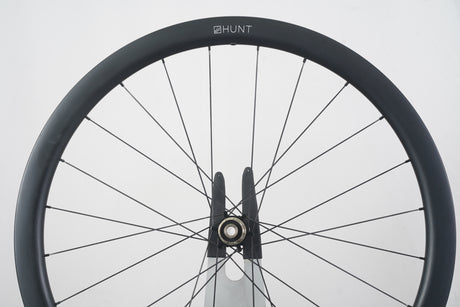 Hunt 30 Carbon Tubeless Disc Brake Wheelset Shimano/SRAM 11 Speed
