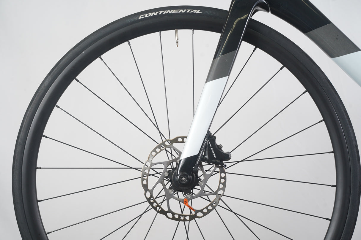 2022 56cm Cannondale SuperSix EVO 105 11 Speed Disc Brake Carbon Road Bike