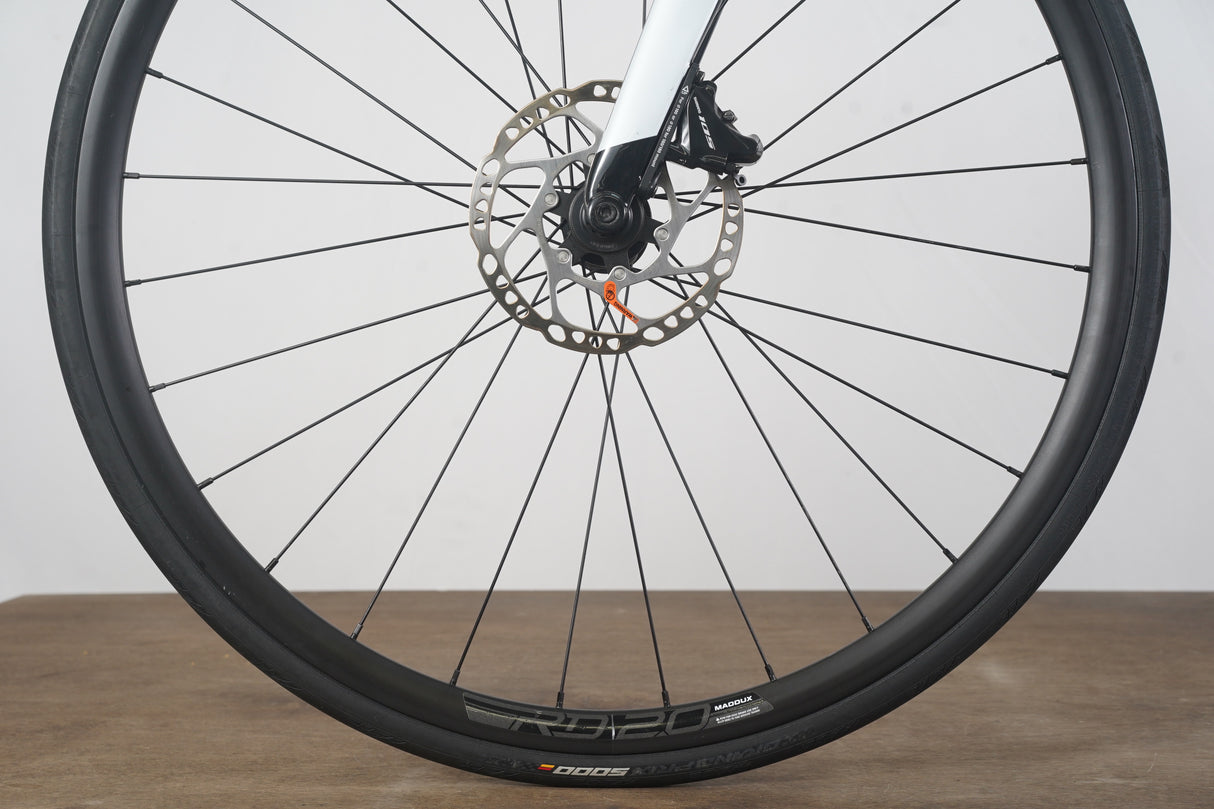 2022 56cm Cannondale SuperSix EVO 105 11 Speed Disc Brake Carbon Road Bike