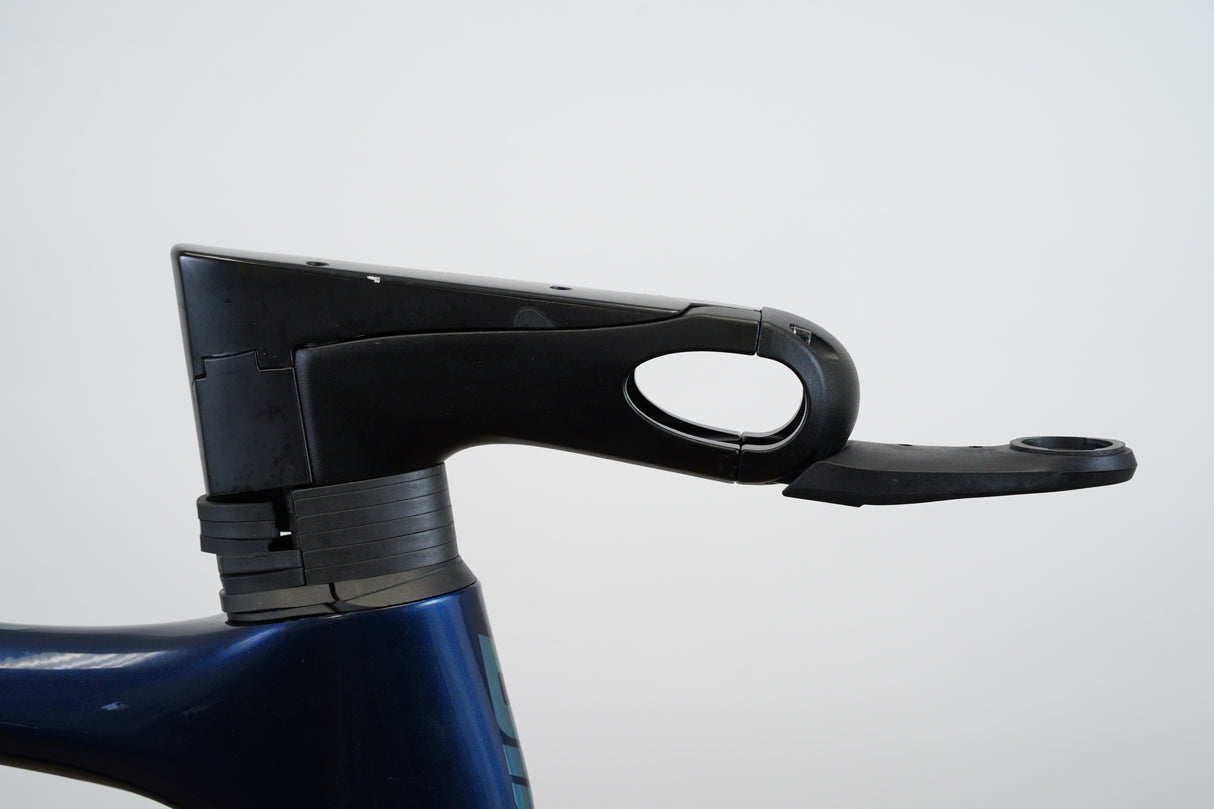 L (Large) Giant Propel Advanced Pro 1 Carbon Aero Disc Brake Road Frameset + Stem