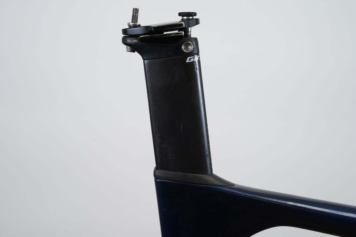 L (Large) Giant Propel Advanced Pro 1 Carbon Aero Disc Brake Road Frameset + Stem