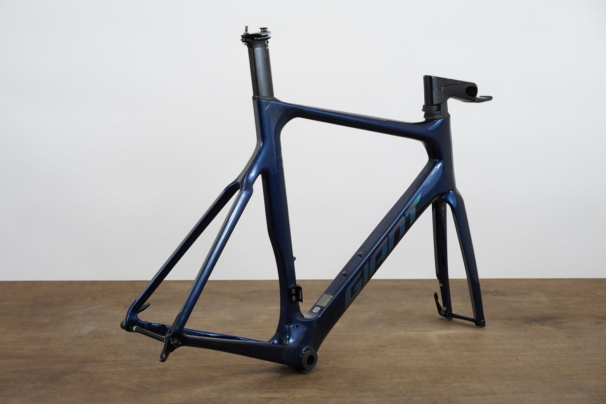 L (Large) Giant Propel Advanced Pro 1 Carbon Aero Disc Brake Road Frameset + Stem