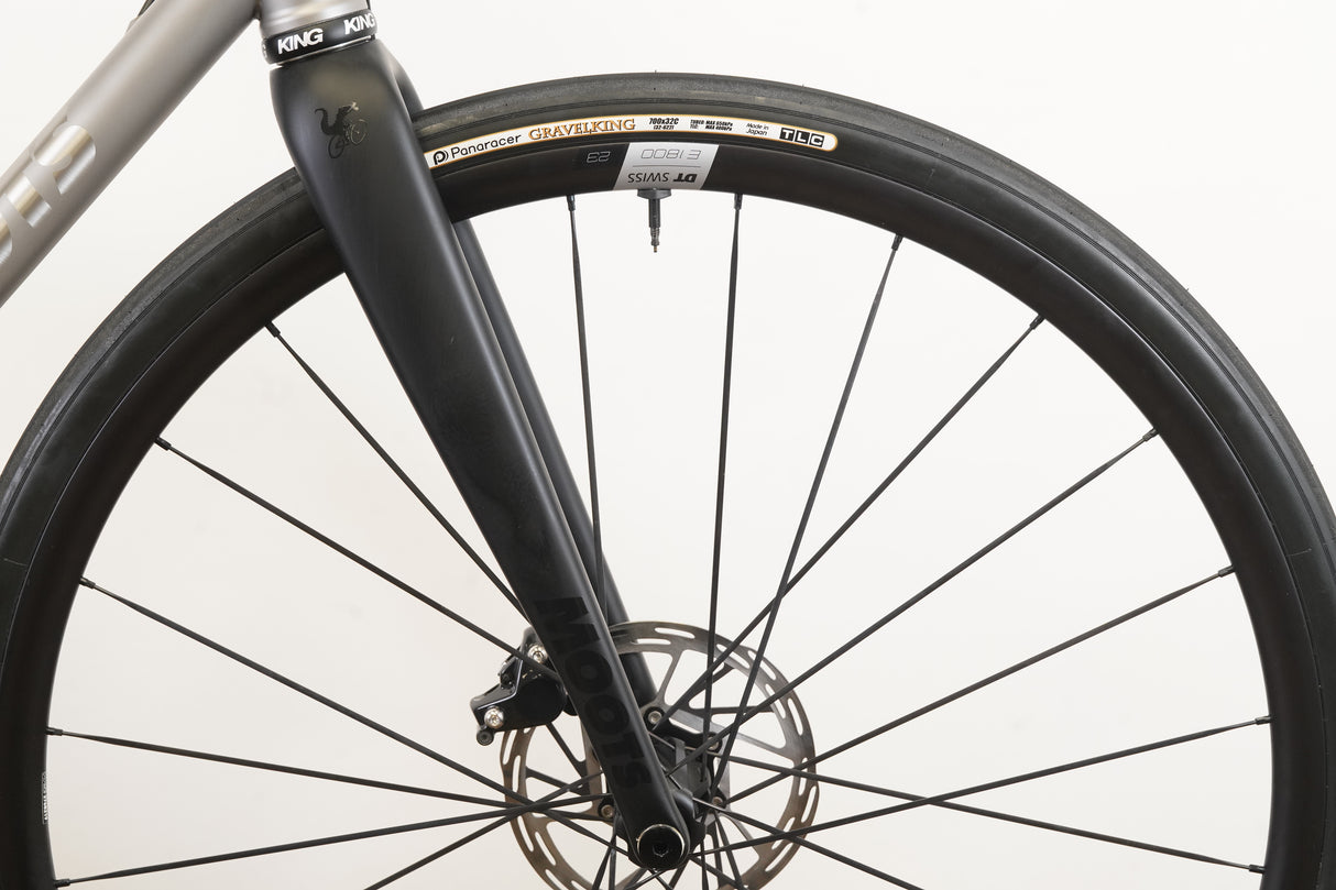 NEW 57cm Moots Vamoots 33 SRAM Rival eTap AXS Titanium Disc Brake Road Bike