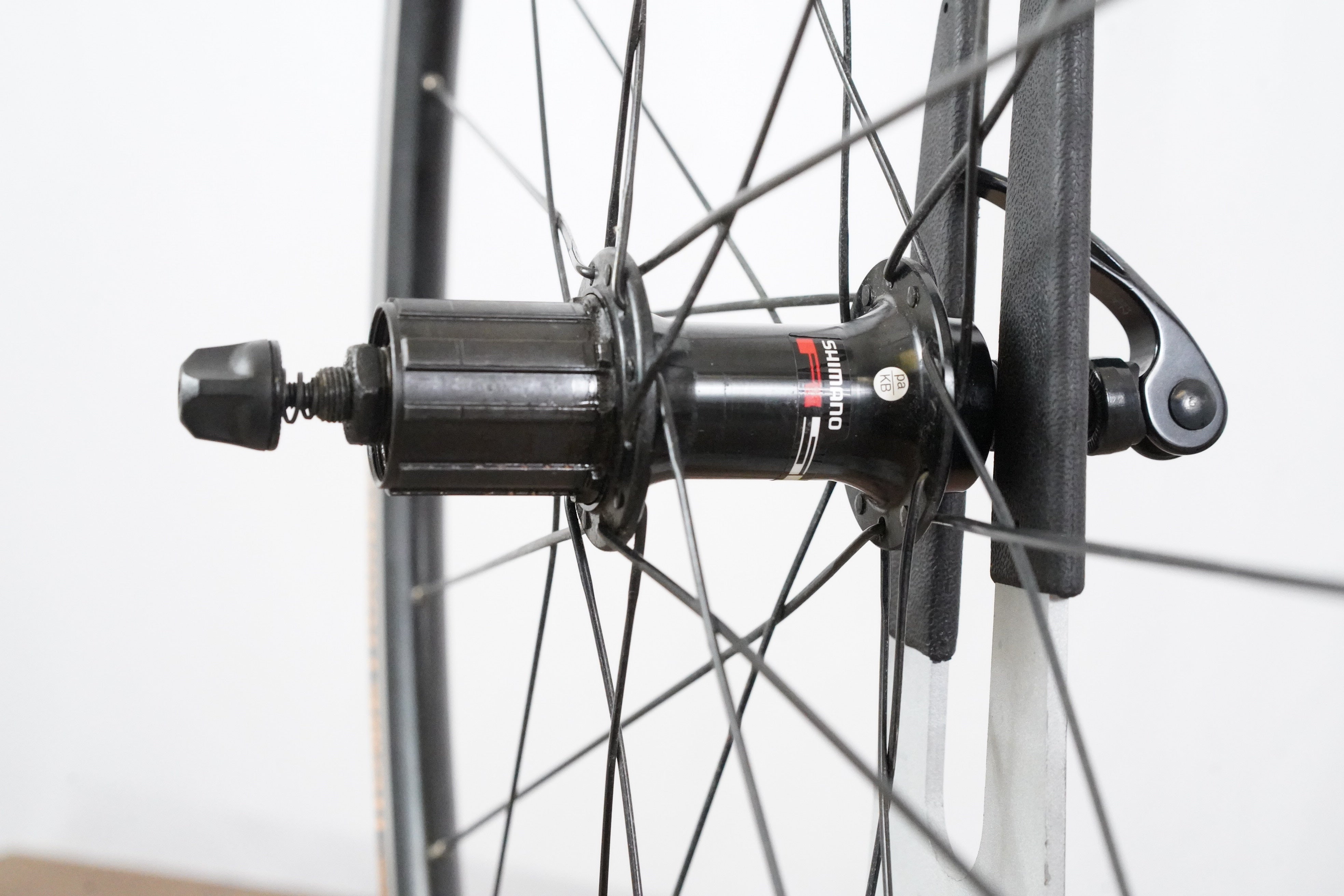 Shimano r500 front wheel online