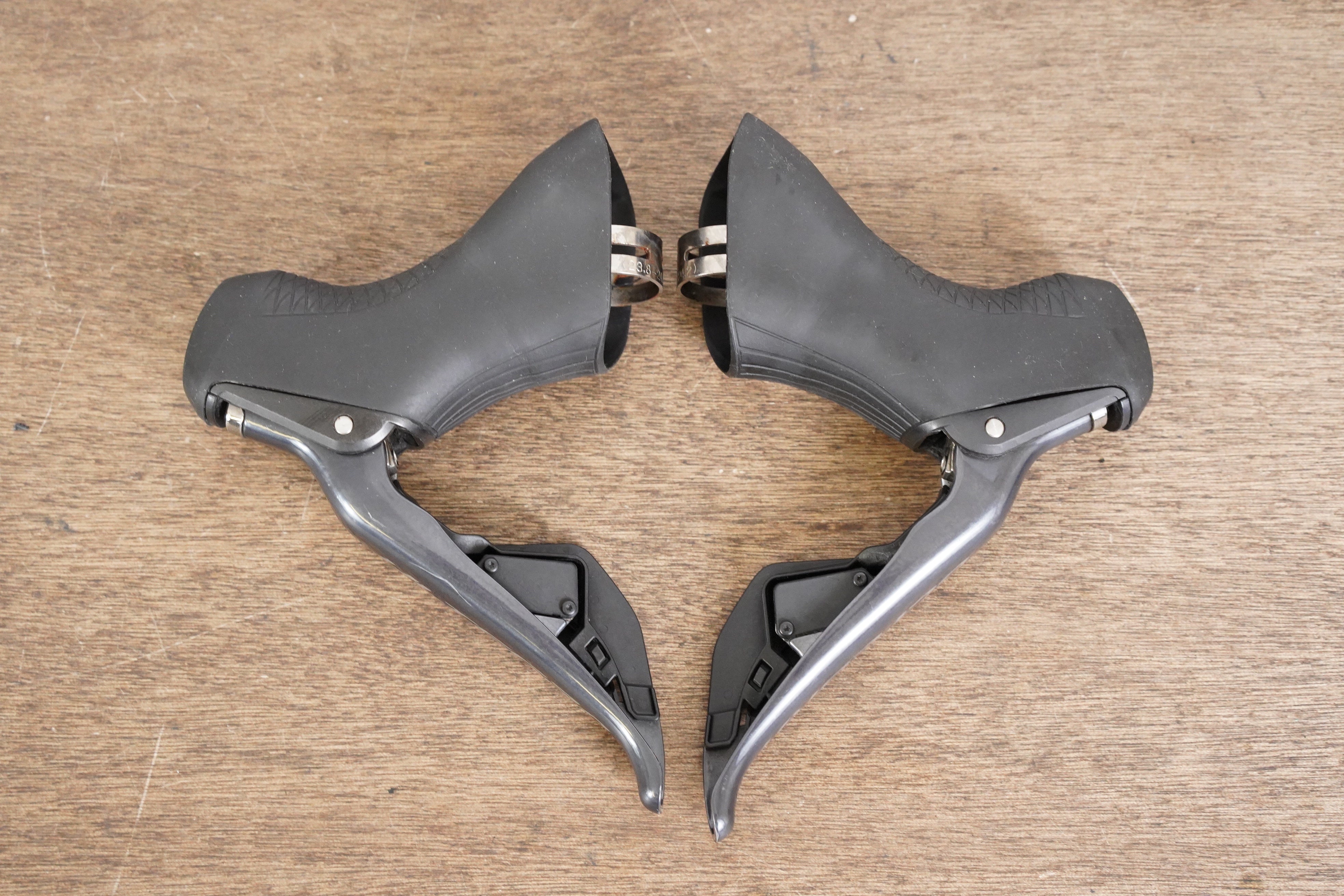 Shimano Ultegra R8070 Di2 11 Speed Electronic Hydraulic Disc