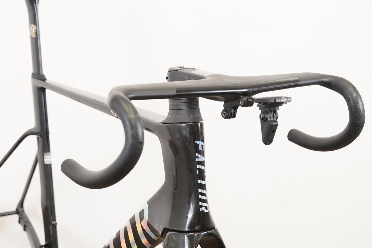 2025 56cm Factor Ostro VAM V2 2.0 Carbon Disc Brake Road Frameset + Cockpit