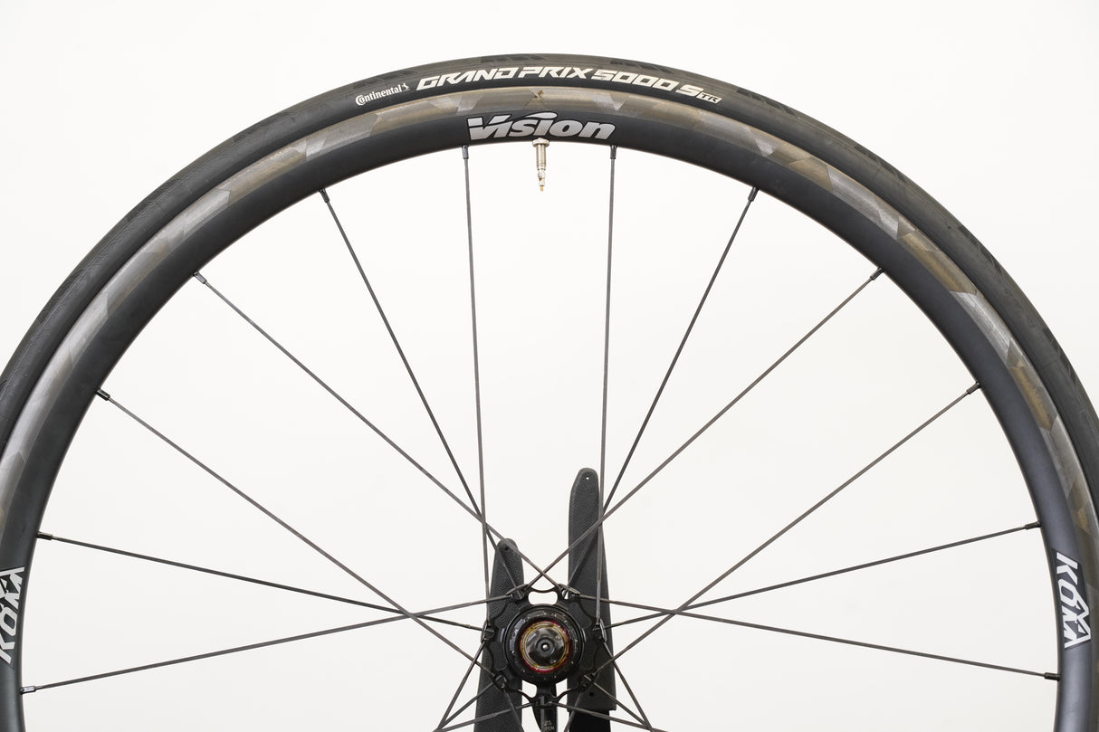 Vision KOM Carbon Tubeless Clincher Rim Brake Wheelset Shimano/SRAM 11 Speed