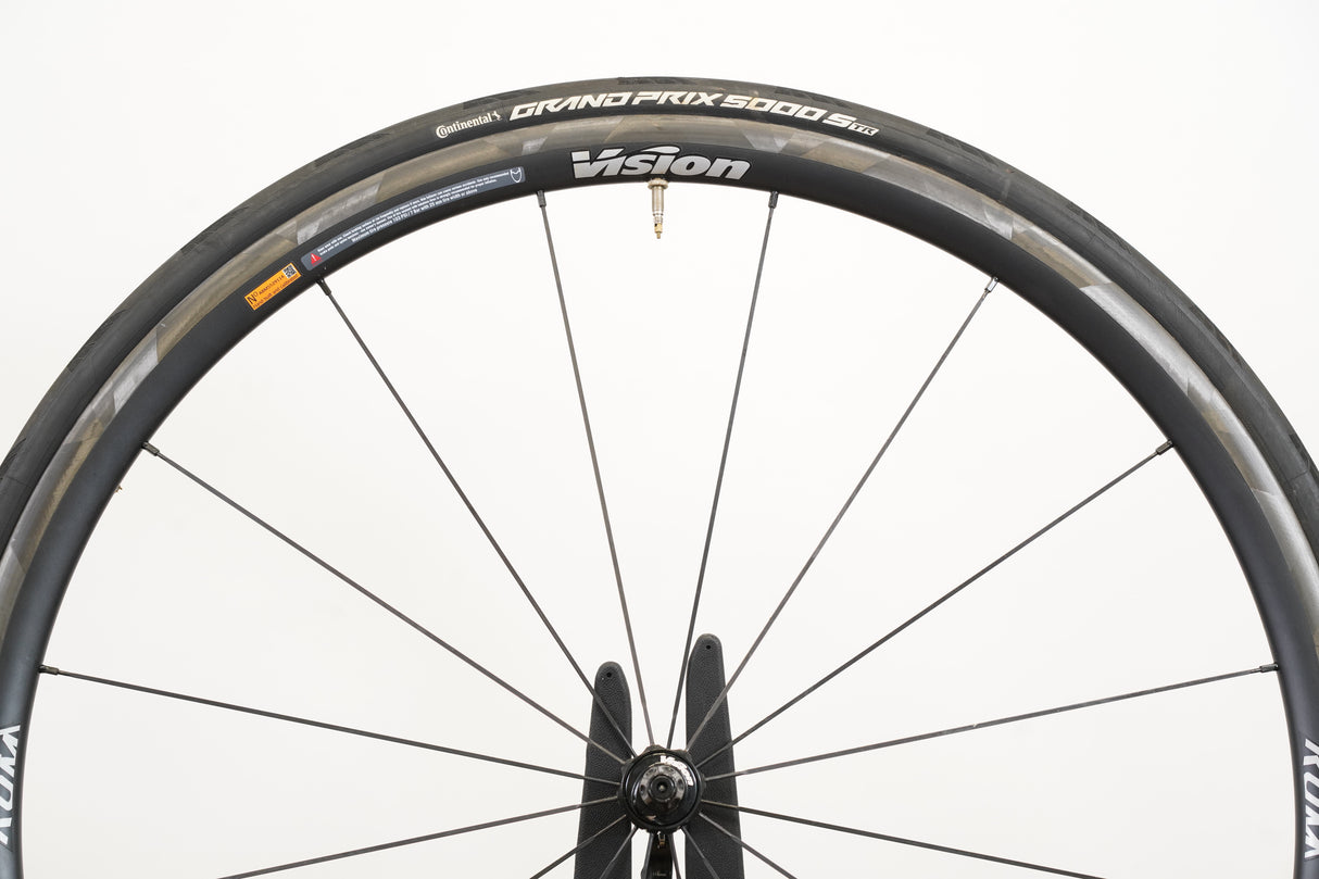 Vision KOM Carbon Tubeless Clincher Rim Brake Wheelset Shimano/SRAM 11 Speed