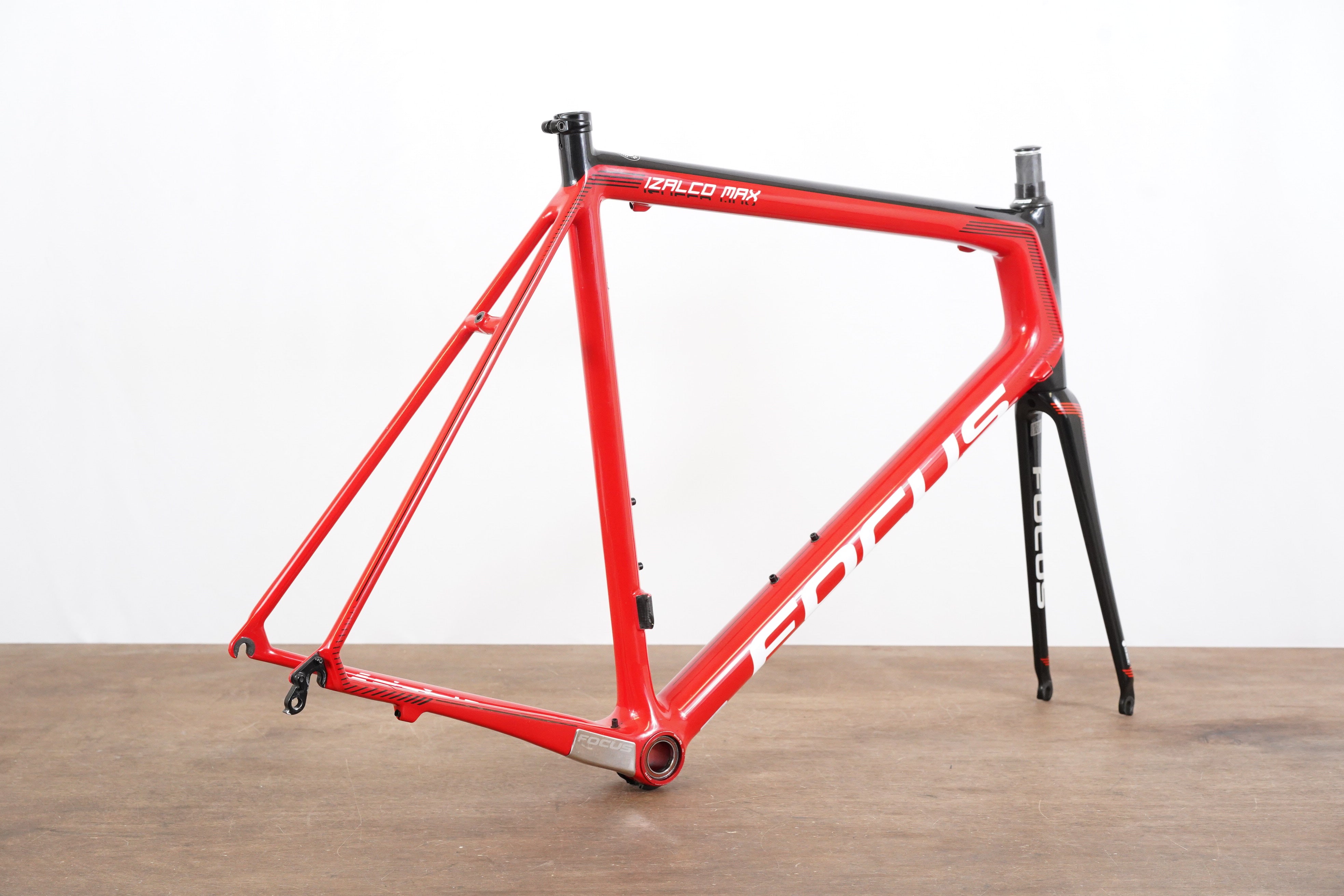 XXL (61cm) Focus Izalco Max Carbon Rim Brake Road Frameset – Elevate Cycling