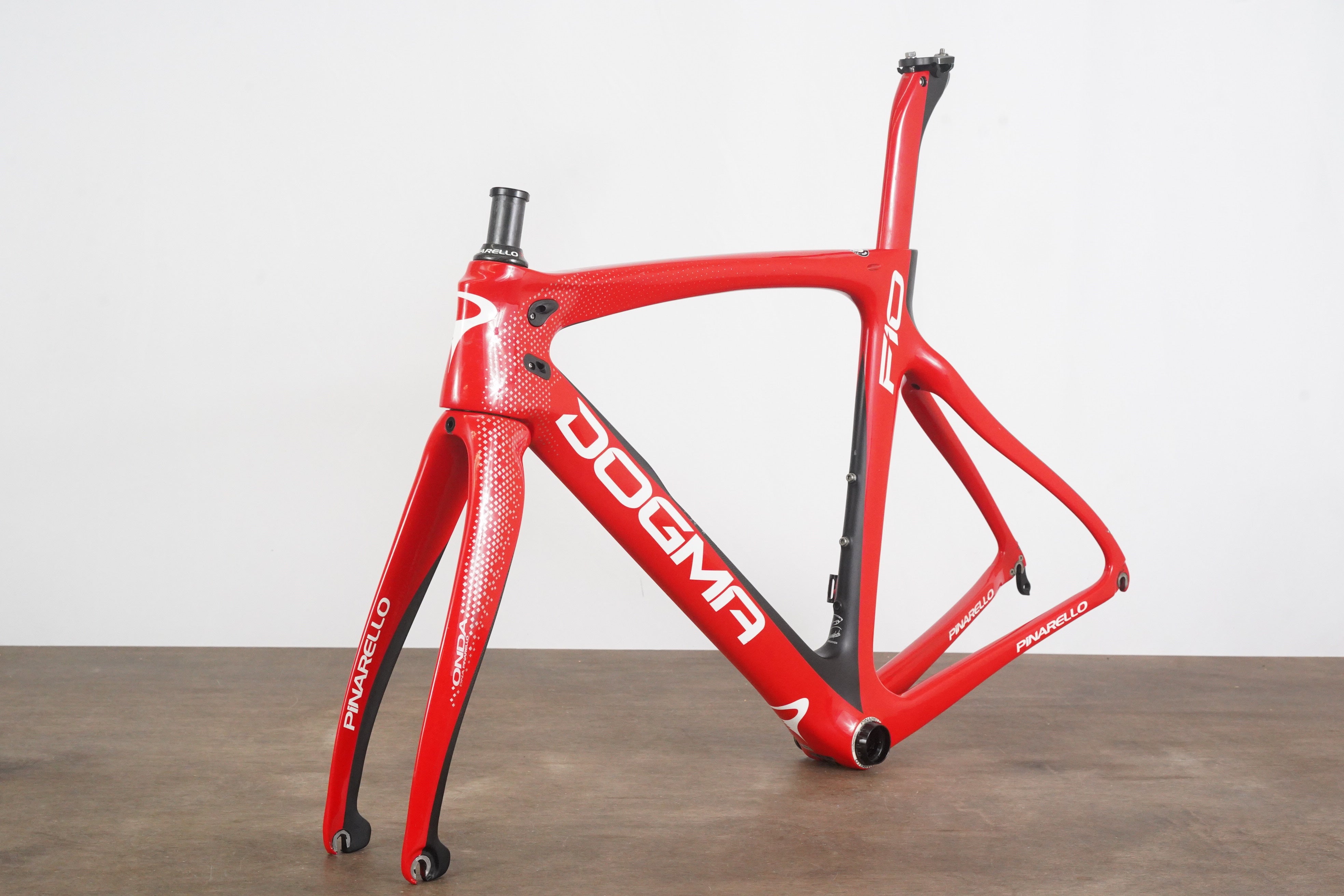 51.5cm Pinarello Dogma F10 Carbon Rim Brake Frameset – Elevate Cycling