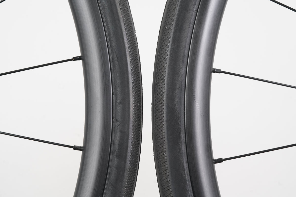 Bontrager Paradigm Comp 23 Alloy Tubeless Clincher Disc Wheelset Shimano 11 Speed