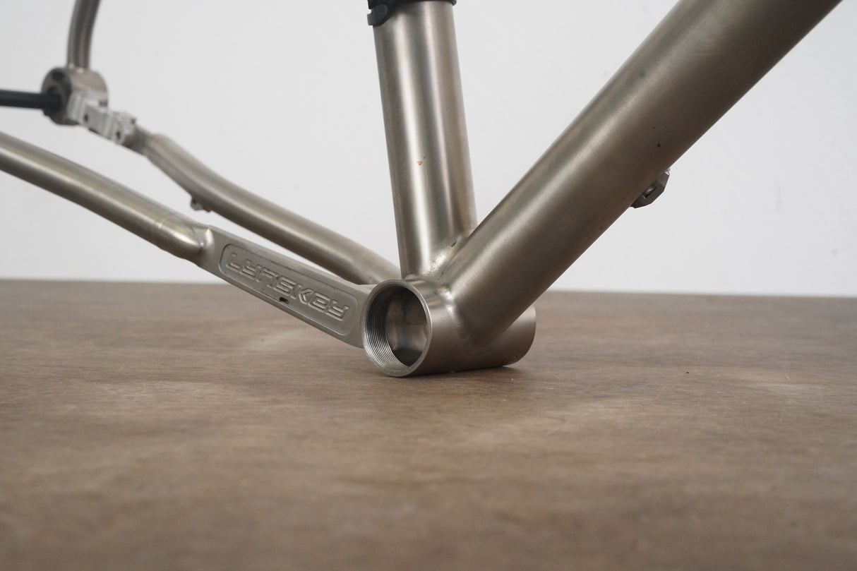 M/L Lynskey R300 Titanium Disc Brake Road Frameset