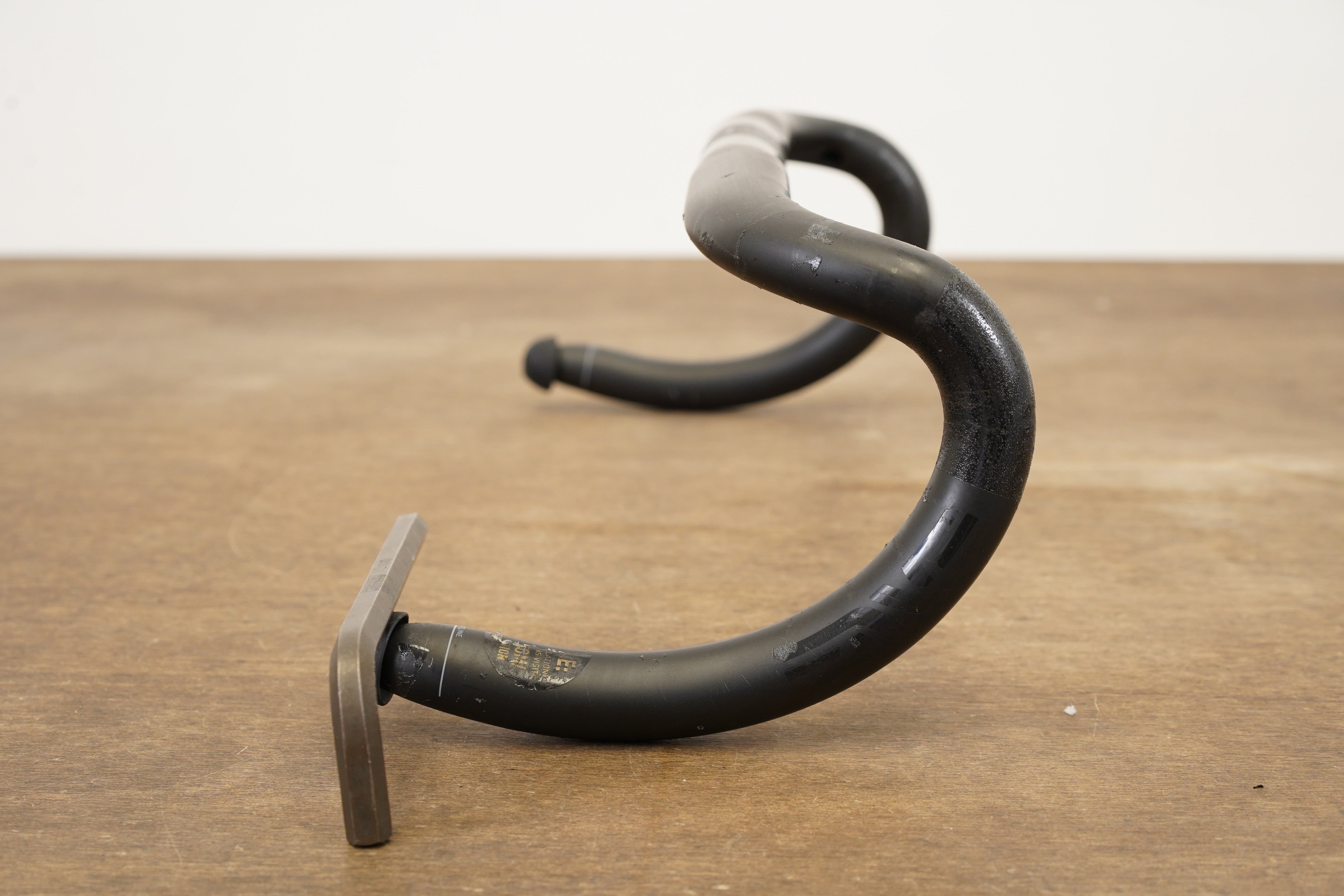 ENVE carbon road bar compact コンパクト　42cm 42cm ENVE Carbon Compact Road Handlebar 31.8mm – Elevate Cycling