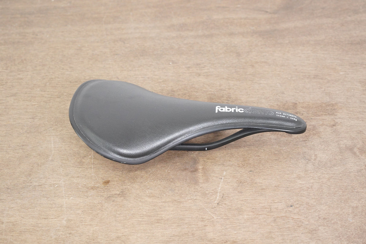 142mm (Shallow) Fabric ALM Ultimate Carbon Rail Carbon Road Saddle 150g