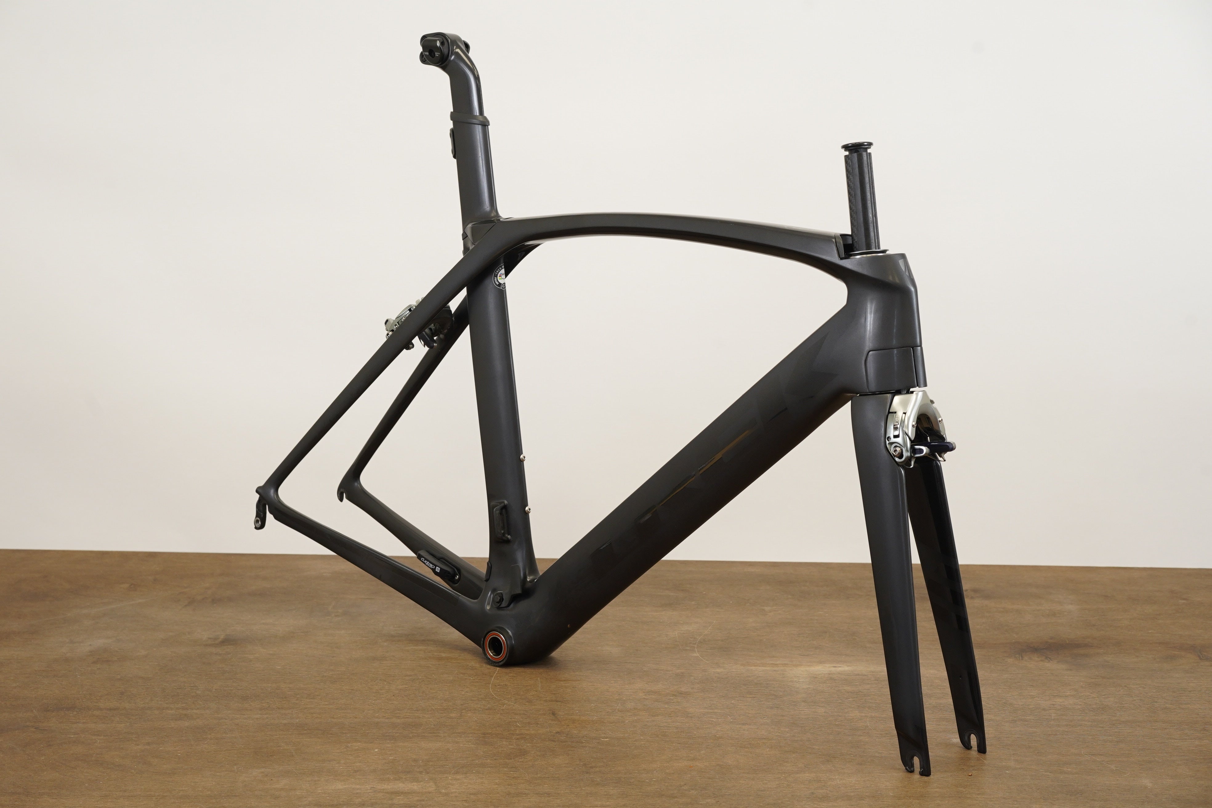 58cm Trek Madone 9 Gen 6 Carbon Aero Rim Brake Road Frameset