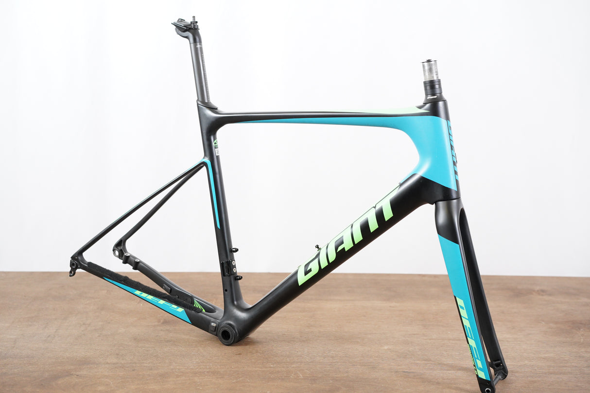 M/L 56cm Giant Defy Advanced Di2 Carbon Disc Brake Road Frameset