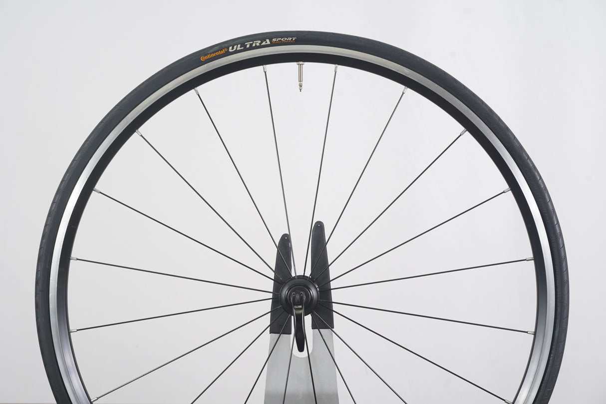 FRONT Mavic Aksium Alloy Rim Brake Clincher Wheel