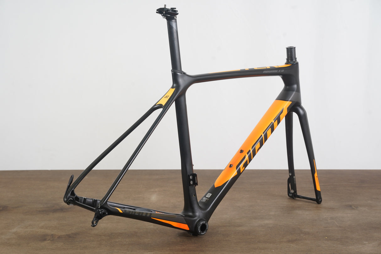 M (Medium) Giant TCR Advanced Pro Carbon Disc Brake Road Frameset