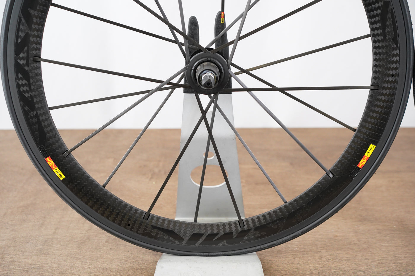 Mavic Cosmic SLR Carbon Clincher Rim Brake Wheelset Shimano/SRAM 11 Speed